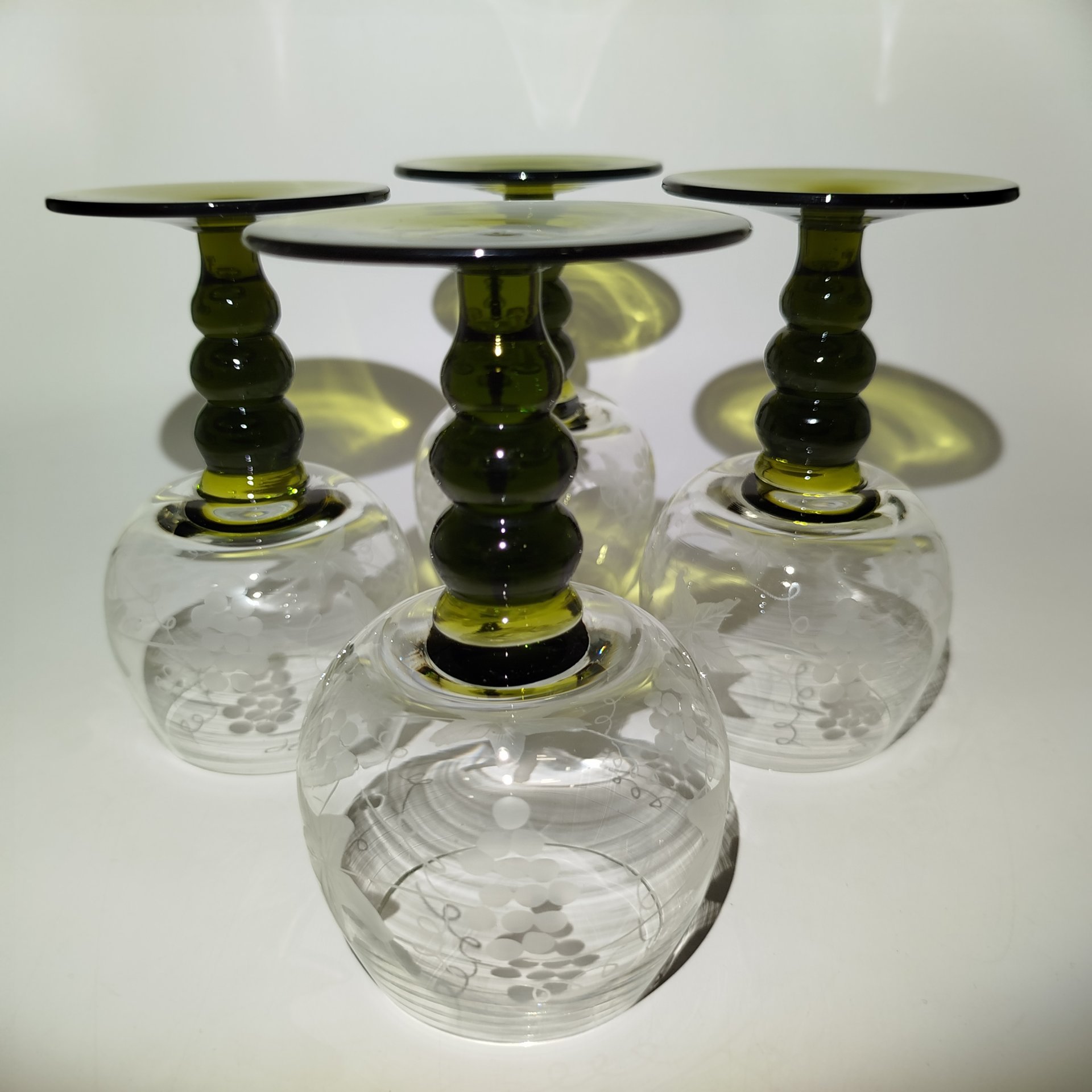 Набор бокалов-ремеров для белого вина, украшенных виноградной лозой (4 шт.)