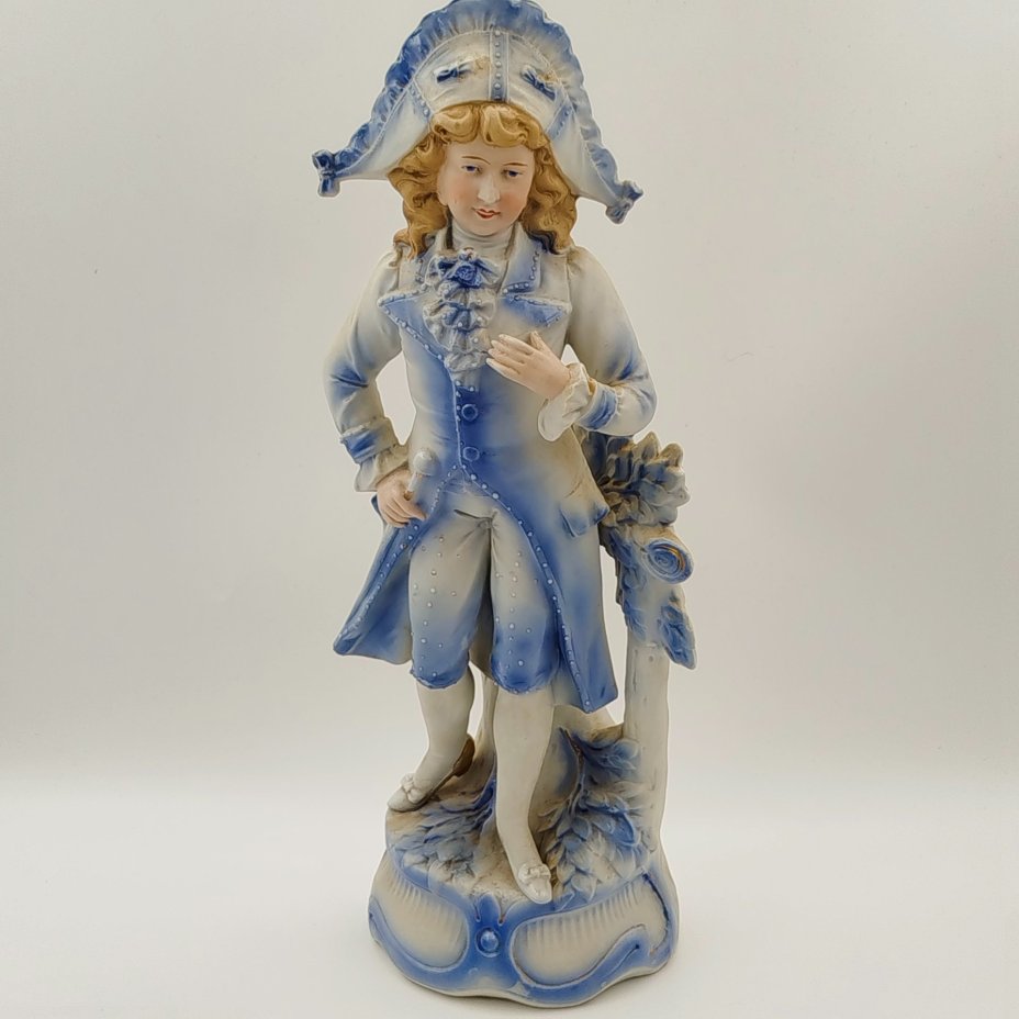 Статуэтка "Галантный кавалер", фарфор, роспись, Западная Европа, 1930-1950 гг.