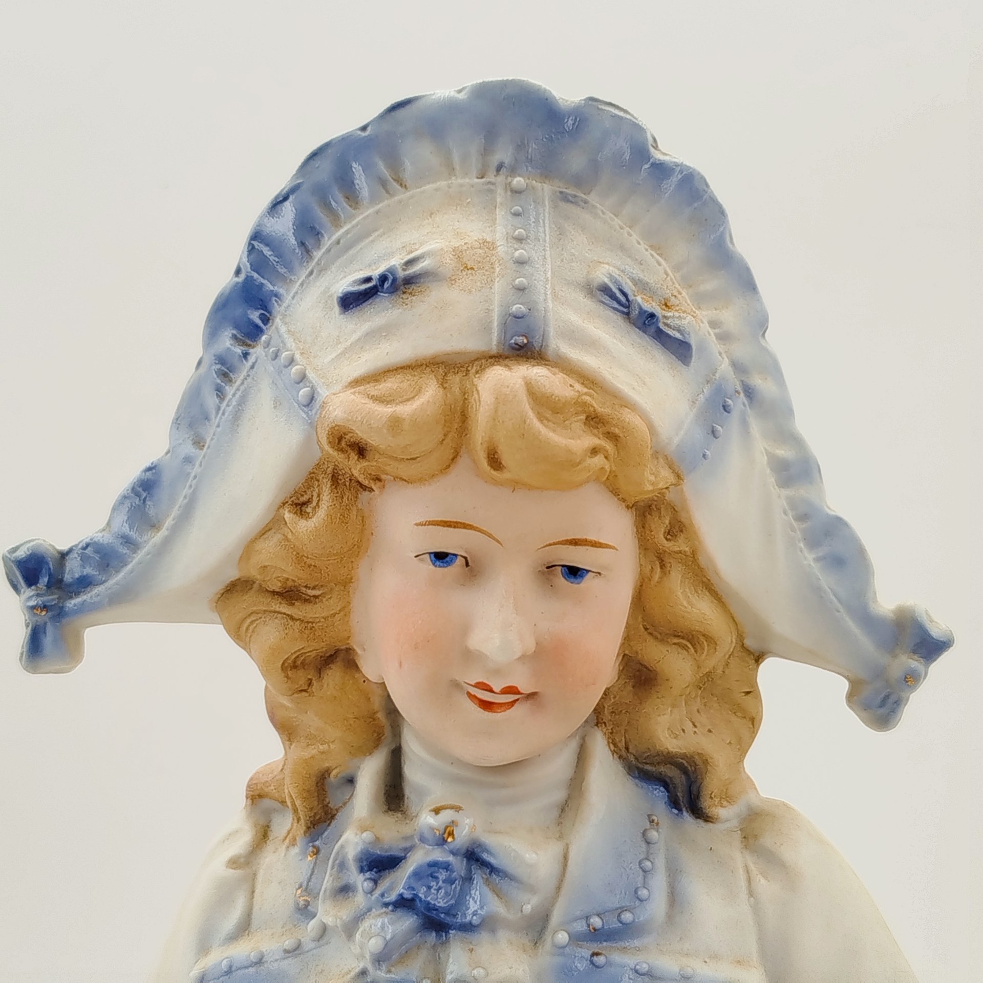 Статуэтка "Галантный кавалер", фарфор, роспись, Западная Европа, 1930-1950 гг.