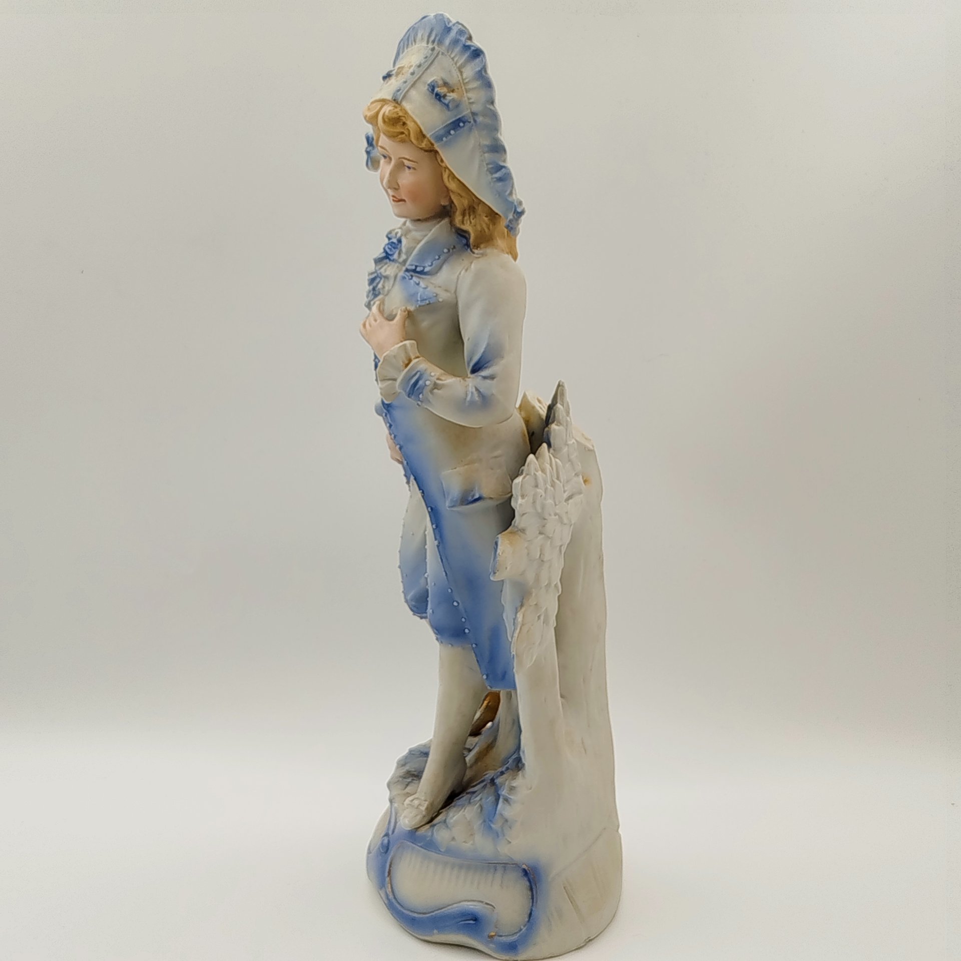Статуэтка "Галантный кавалер", фарфор, роспись, Западная Европа, 1930-1950 гг.