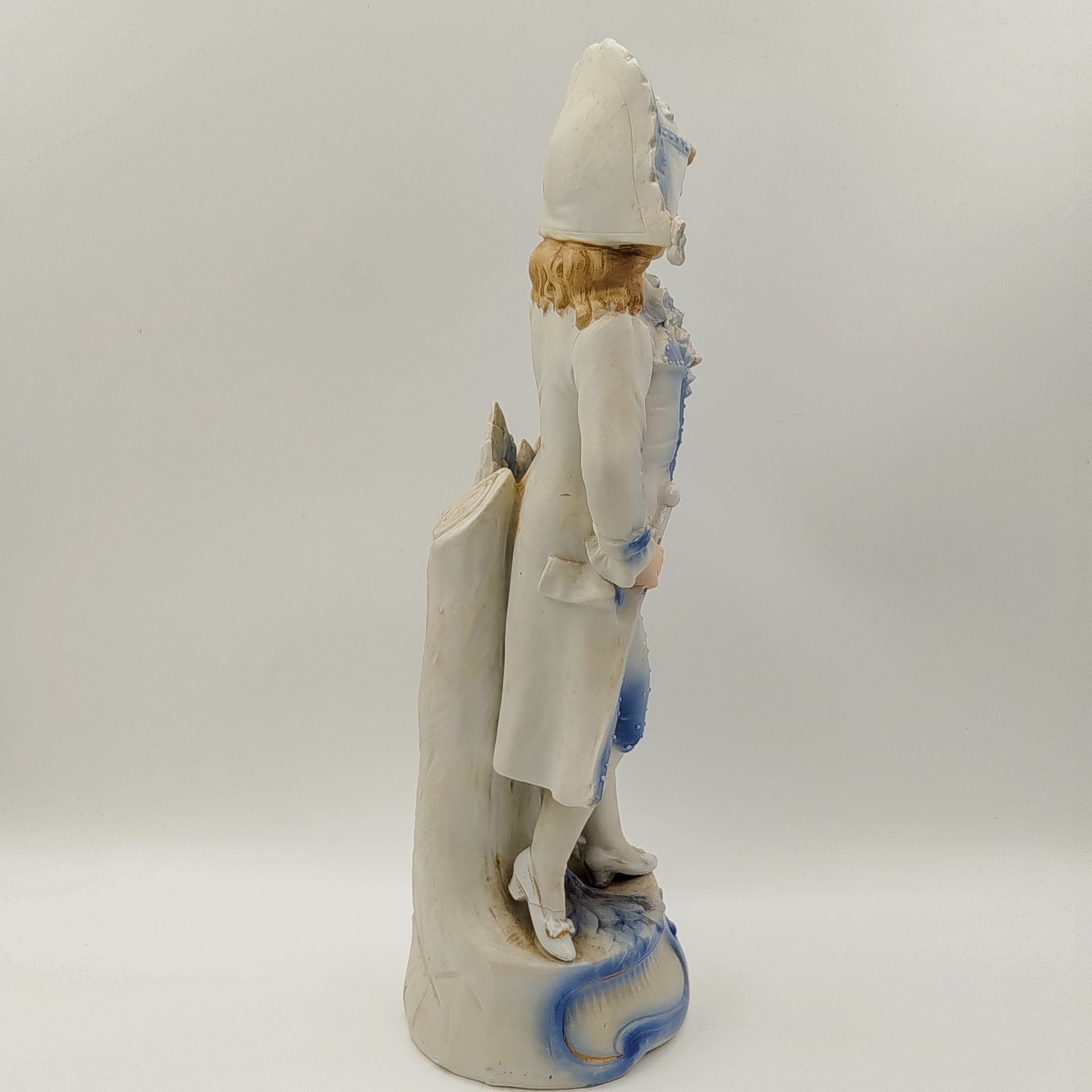 Статуэтка "Галантный кавалер", фарфор, роспись, Западная Европа, 1930-1950 гг.
