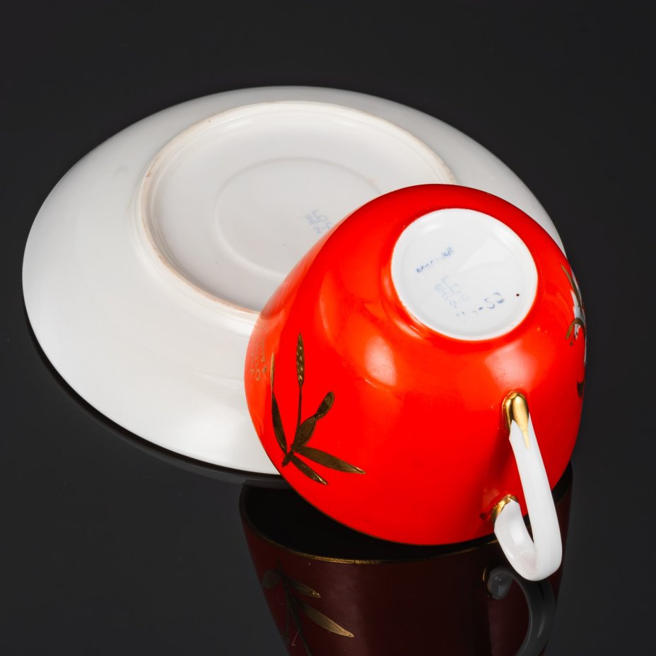 Пара чайная "Мальва" (большая) с дарственной "Участнику Великой Отечественной войны в день 30-летия Победы 1945-1975", фарфор, крытье, роспись, золочение, Барановский фарфоровый завод, СССР, 1975 г.