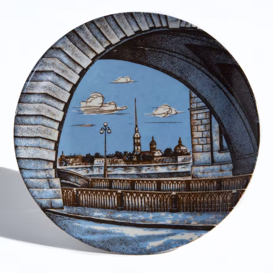 Тарелка настенная "Петропавловский собор", Ленинградский фарфоровый завод (ЛФЗ)