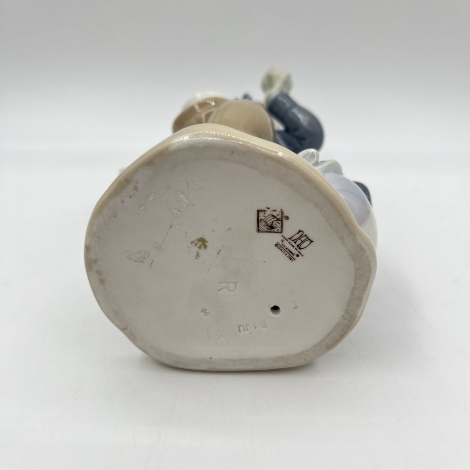 Статуэтка "Клоун с цветком в руке", NAO Porcelain