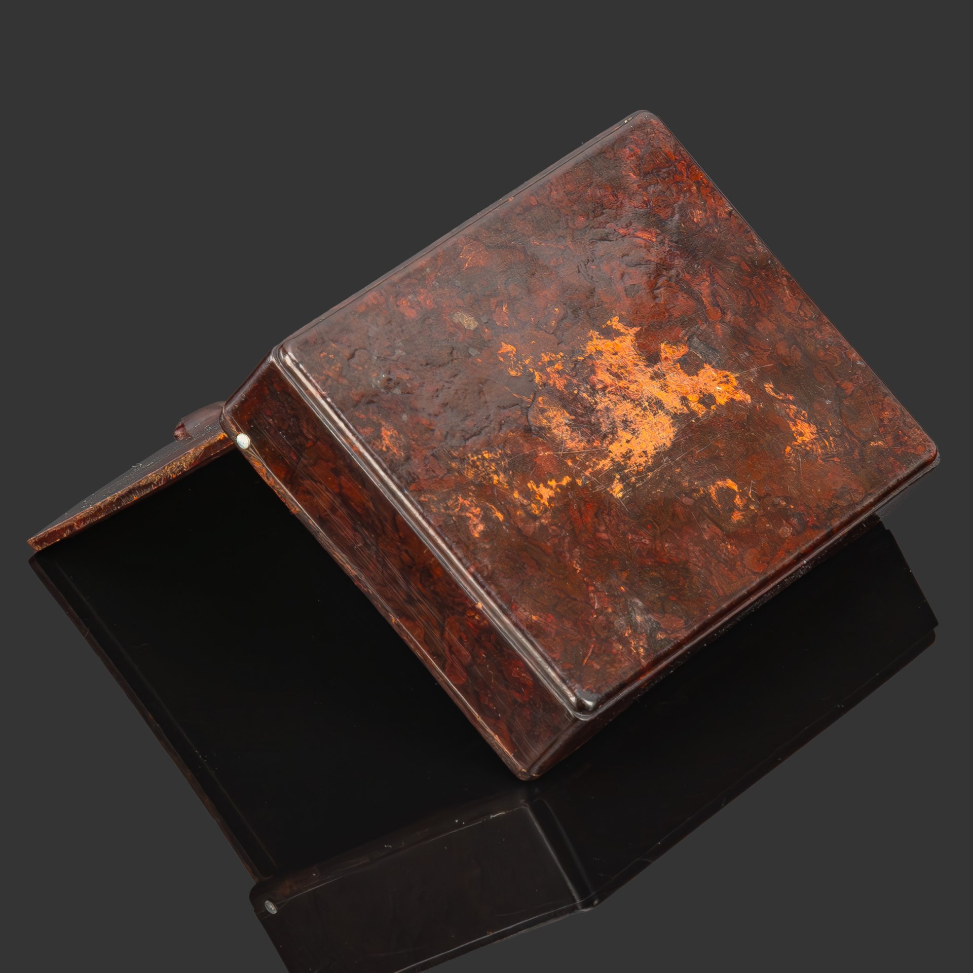 Портсигар "Кони", завод №192