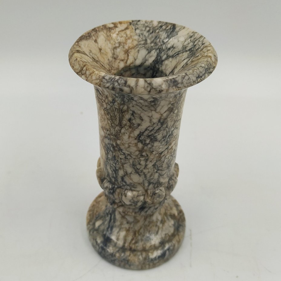 Карандашница в форме вазона, камень