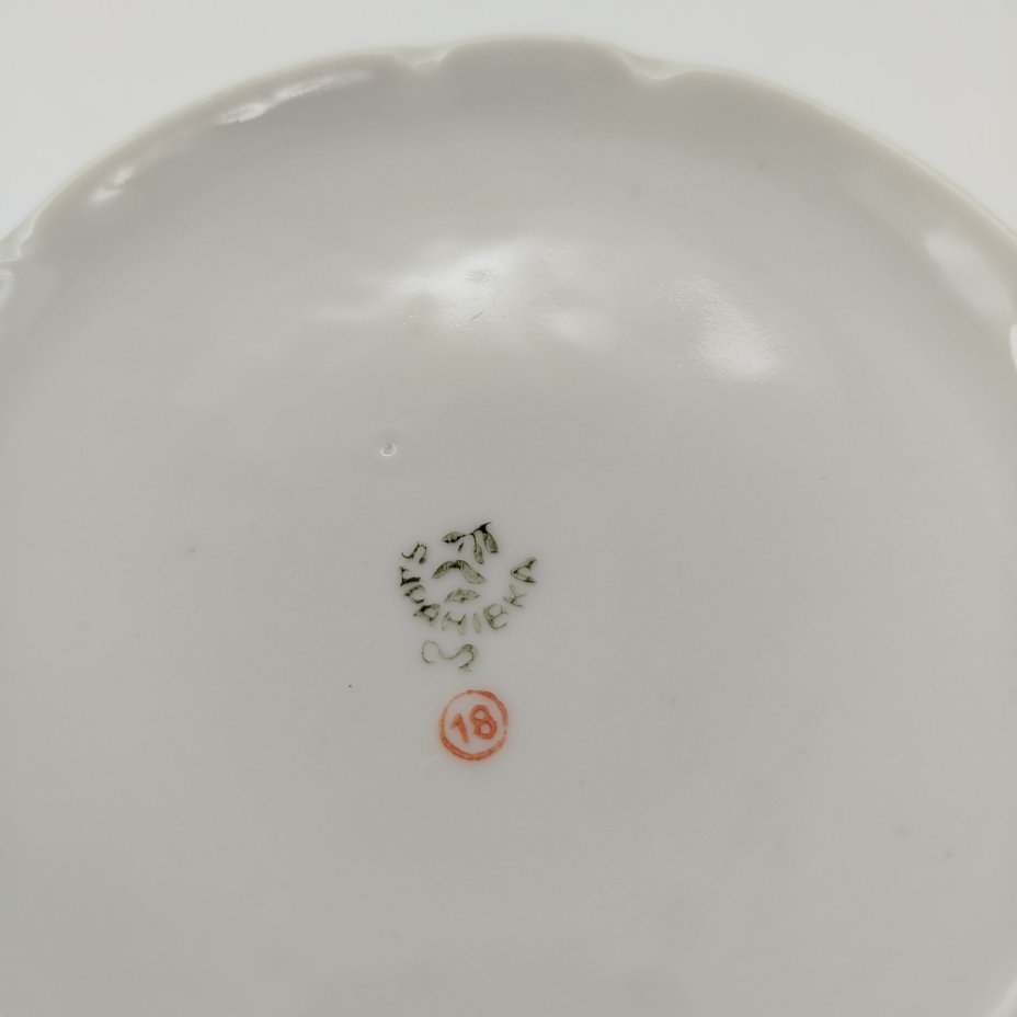 Капельник (салатник) "Золотая вязь" на изумрудном фоне, фарфор, крытье, золочение, Барановский фарфоровый завод, СССР, 1950-1960 гг.