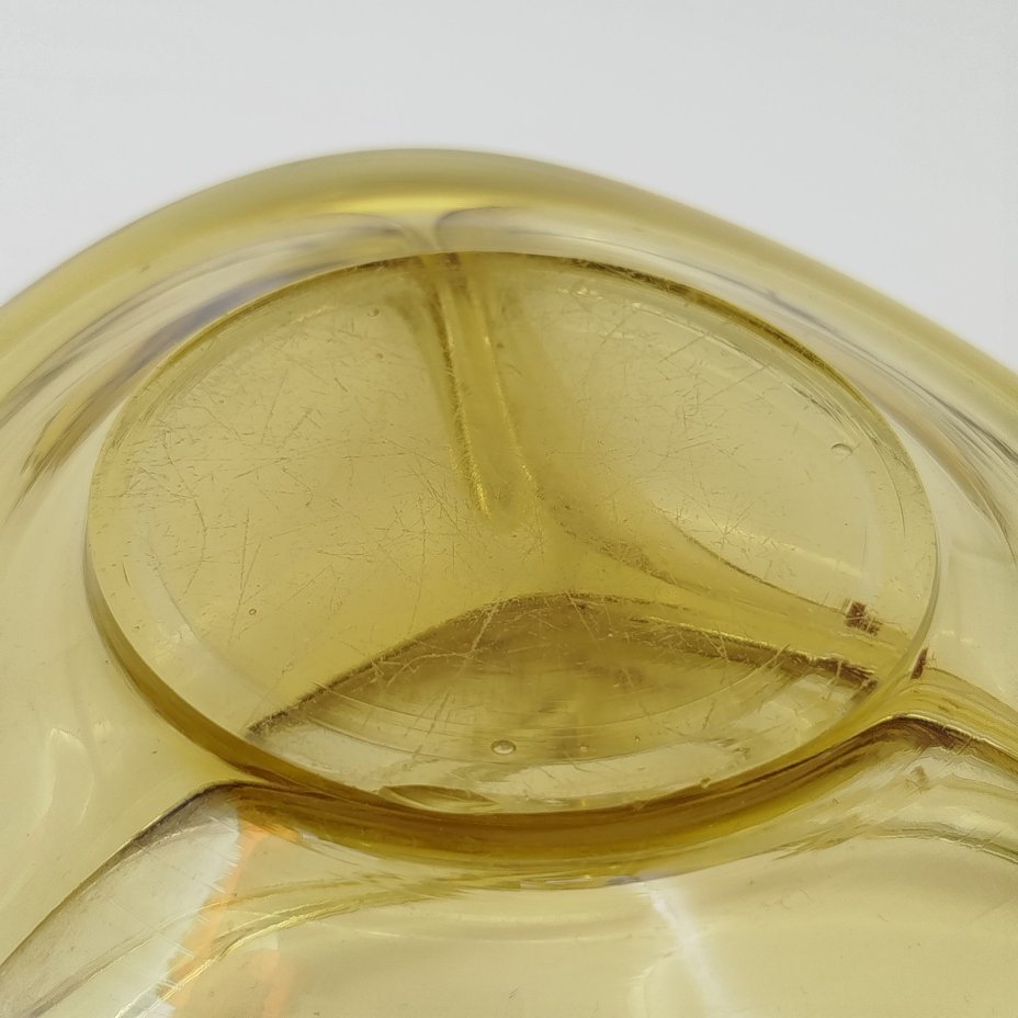 Пепельница трехсекционная