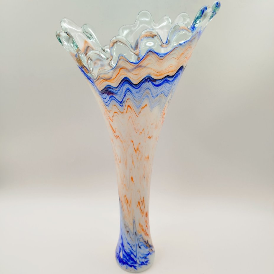 Ваза, стекло, гутная техника, Россия, 2000-2015 гг.