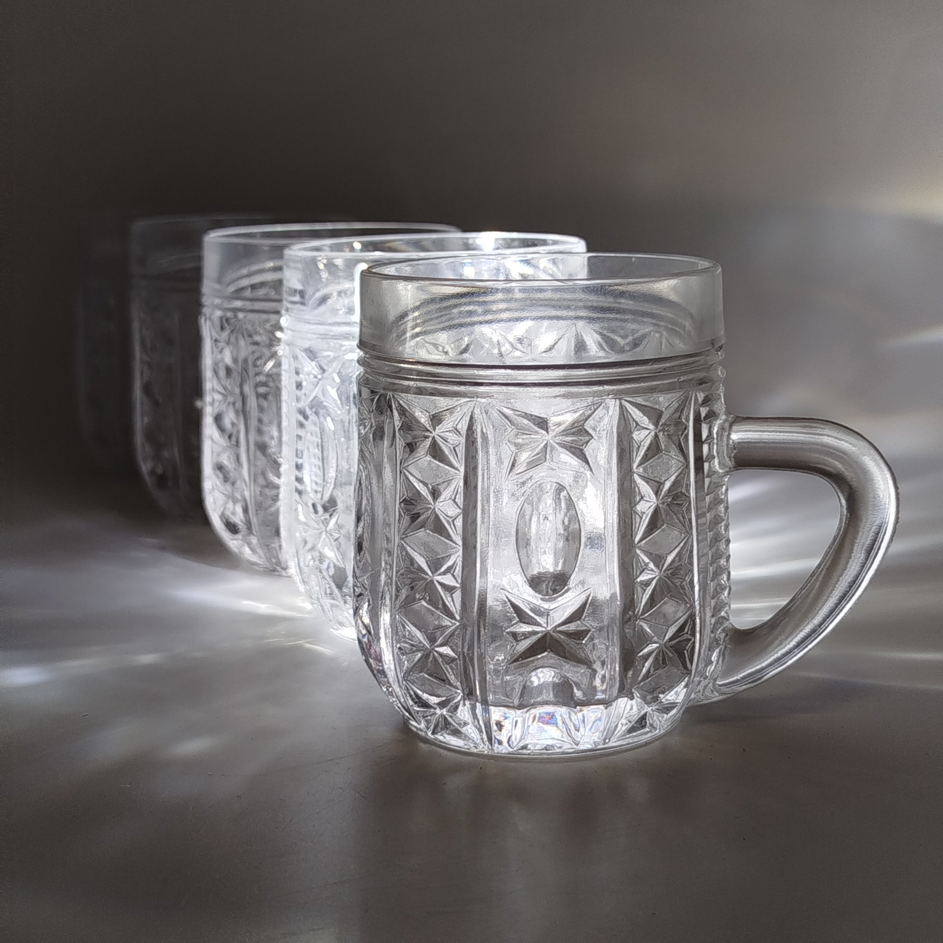 Набор кружек с рельефным декором на 5 персон, стекло, пресс, СССР, 1970-1990 гг.