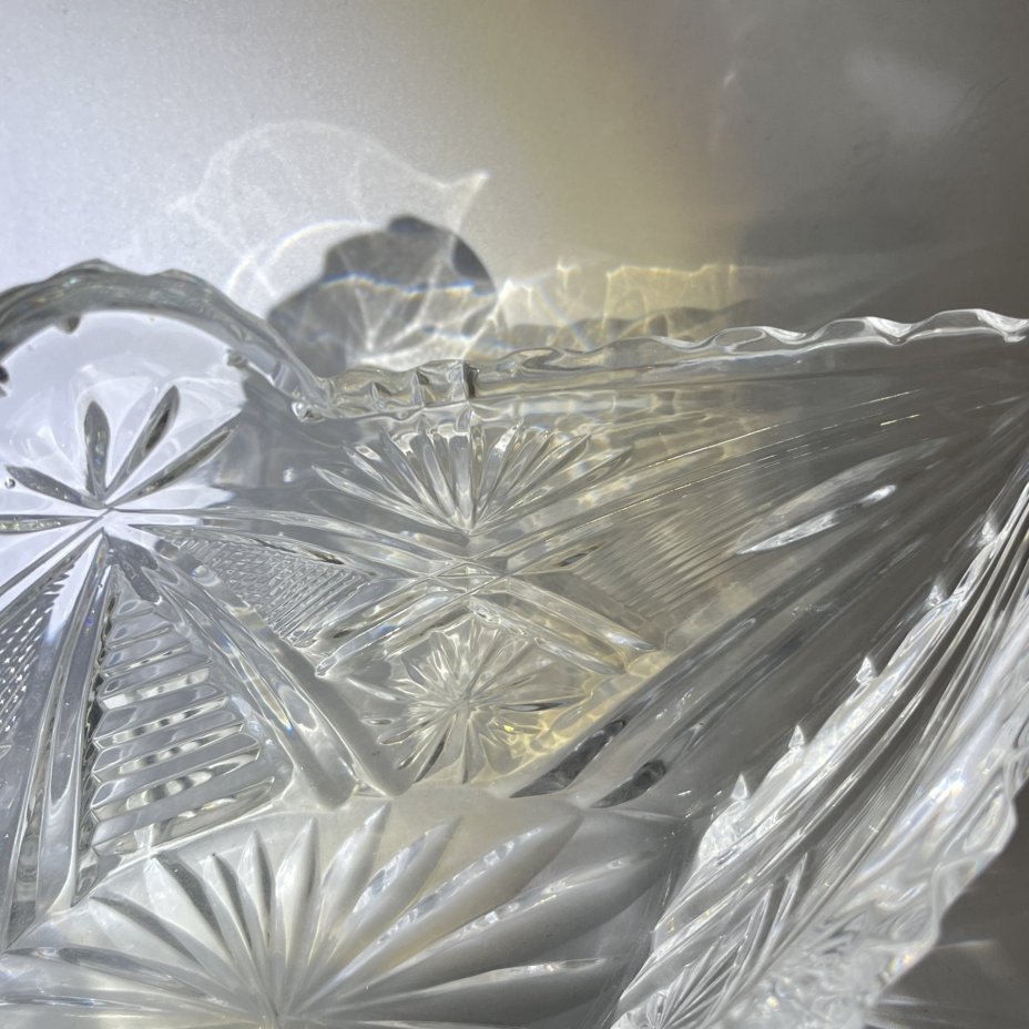 Салатник-ладья с геометрическим декором