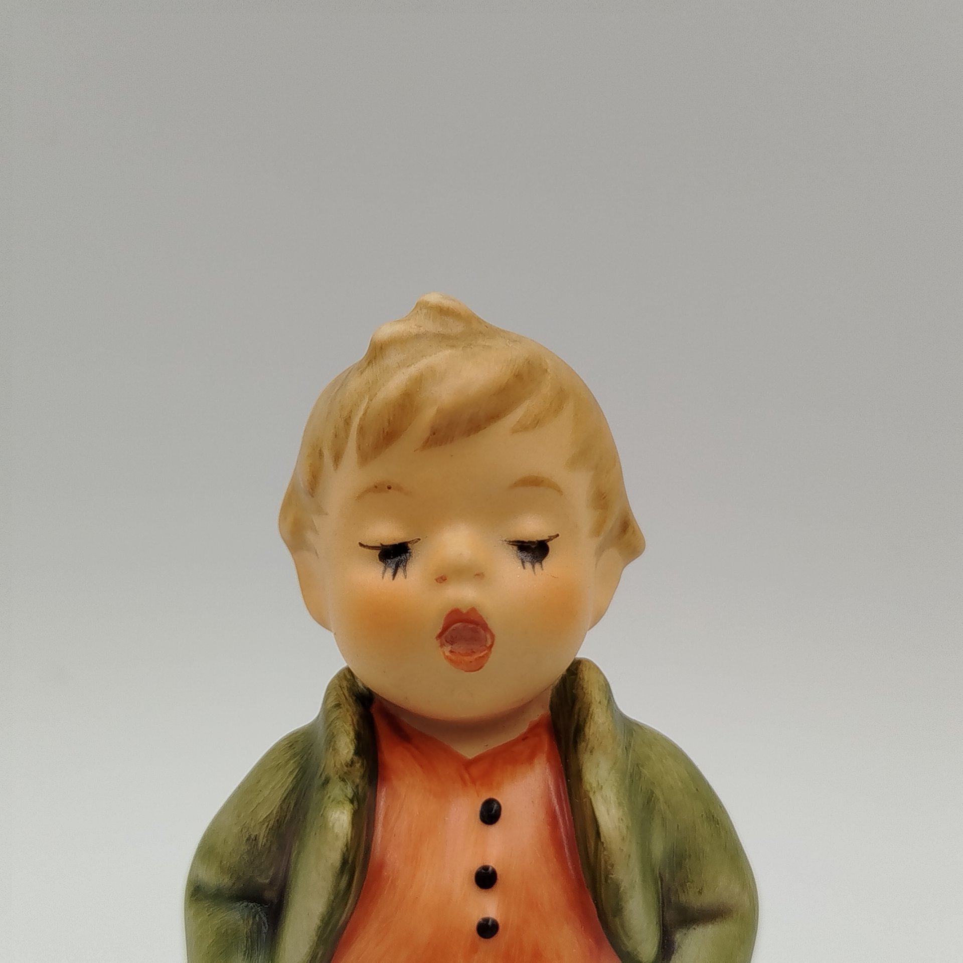 Статуэтка "Непреклонное сопрано",  M.I. Hummel  Membership, фарфор, роспись, Goebel, Германия, 2005-2006 гг., Goebel