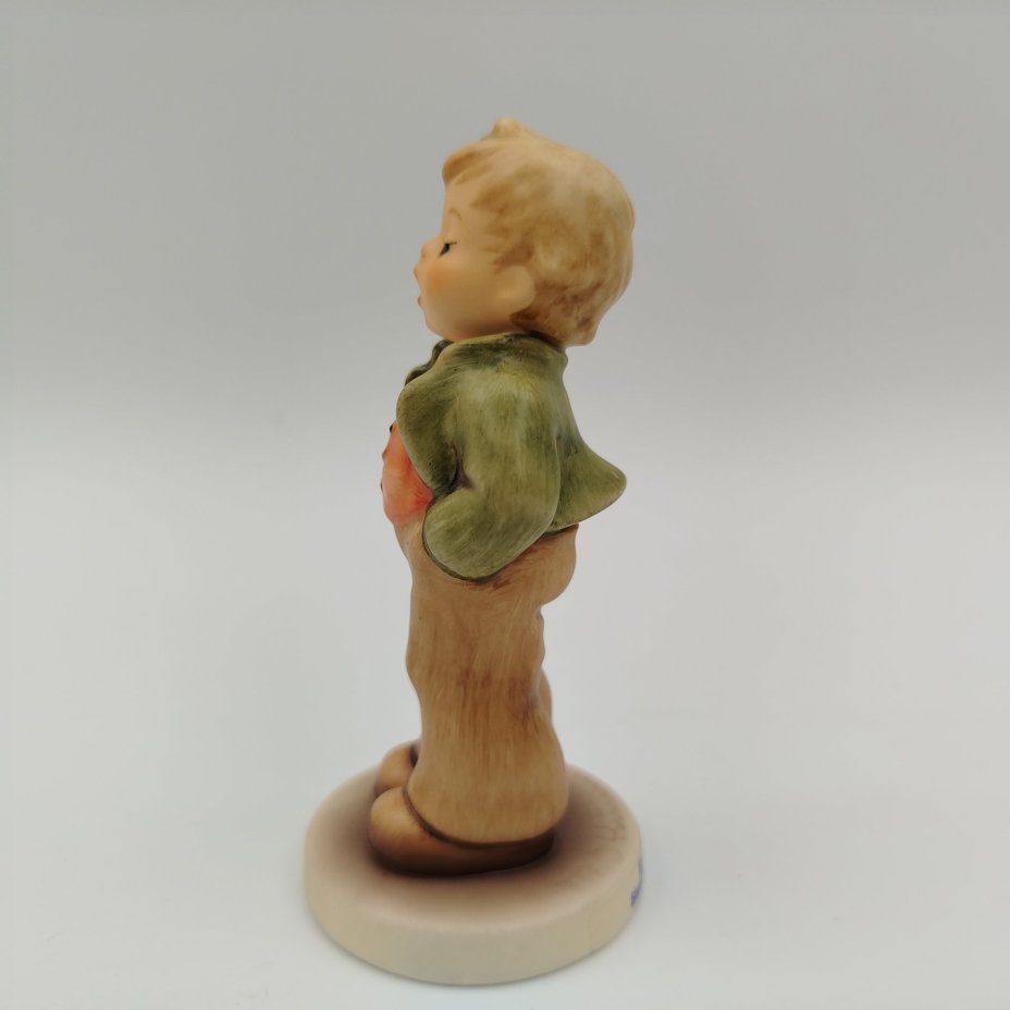 Статуэтка "Непреклонное сопрано",  M.I. Hummel  Membership, фарфор, роспись, Goebel, Германия, 2005-2006 гг., Goebel
