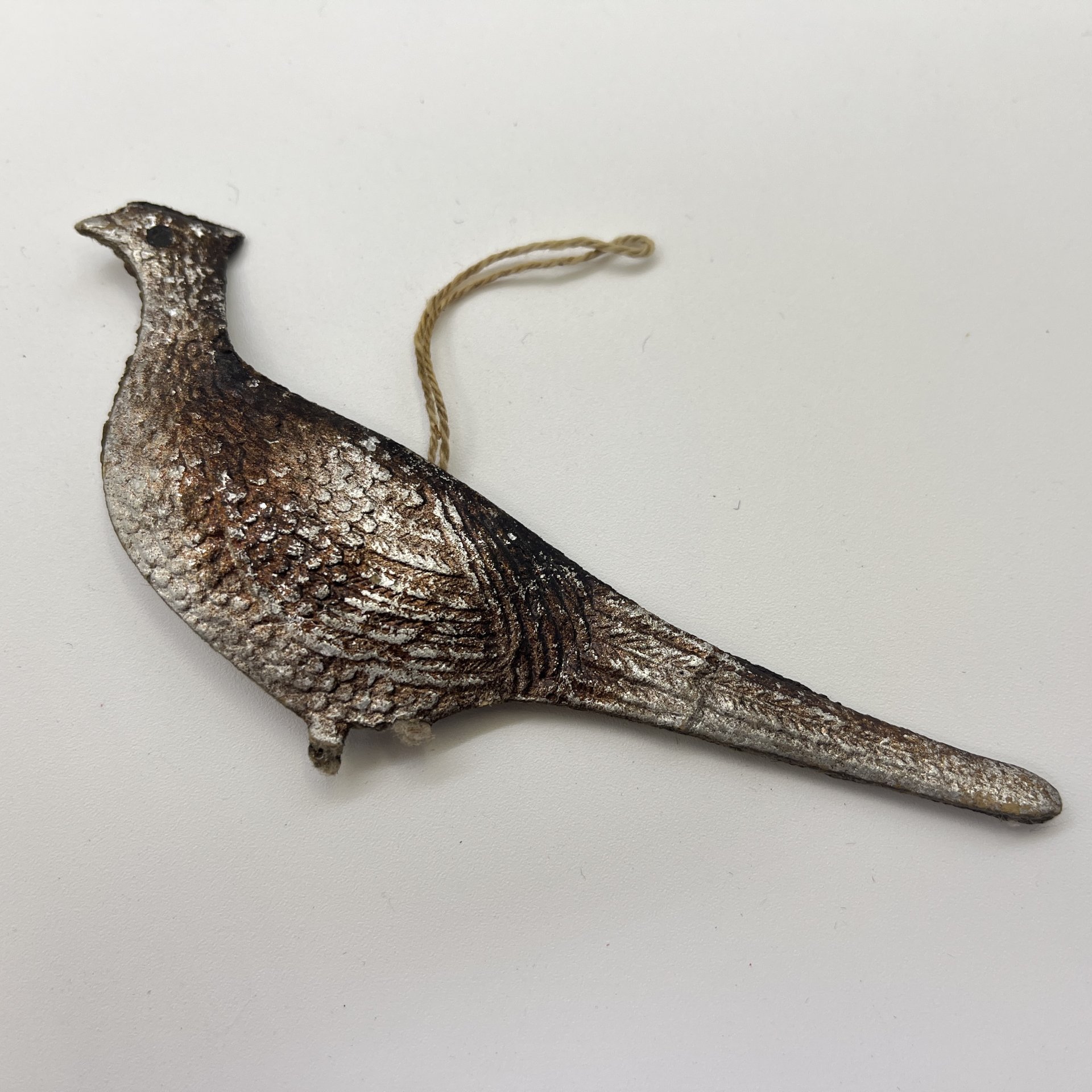 Набор из 5-ти винтажных ёлочных игрушек различных форм и расцветок, картон, штамповка, аэрография, СССР, 1960-1980 гг.