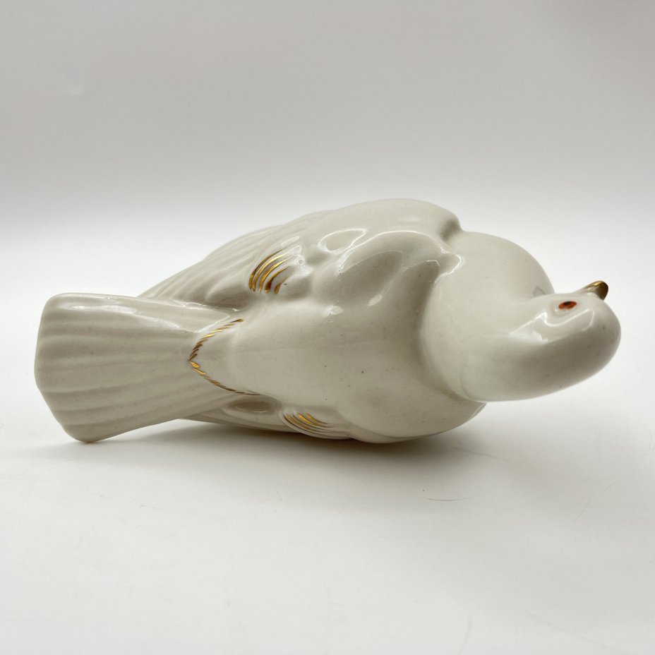 Статуэтка "Голубь", фарфор, роспись, золочение, Турыгинский фарфоровый завод артели «Художественная керамика» (Гжель), СССР, 1950-1960 гг.