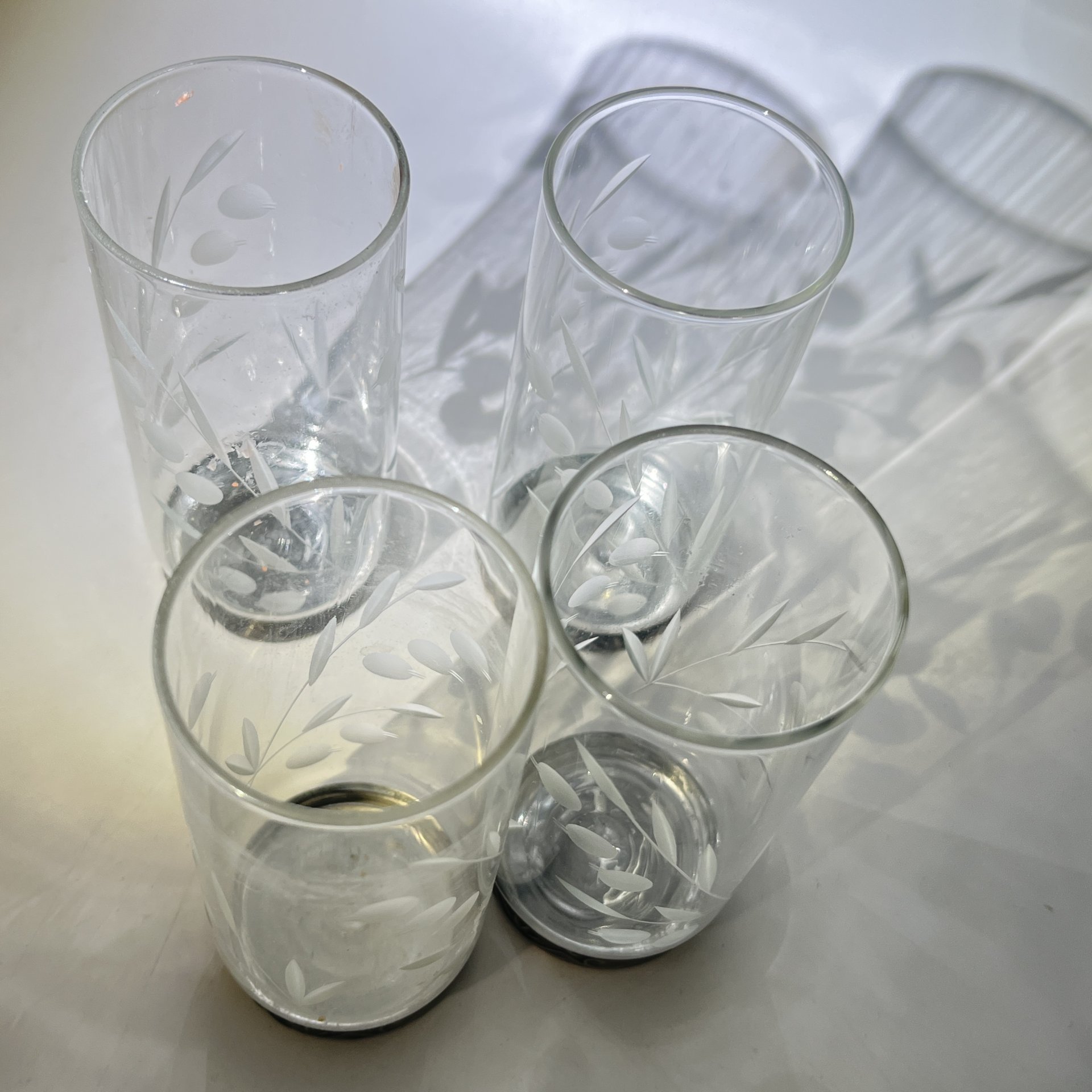 Набор стаканов для прохладительных напитков на 4 персоны, стекло, металл, грань, СССР, 1970-1990 гг.