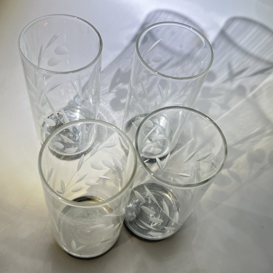 Набор стаканов для прохладительных напитков на 4 персоны