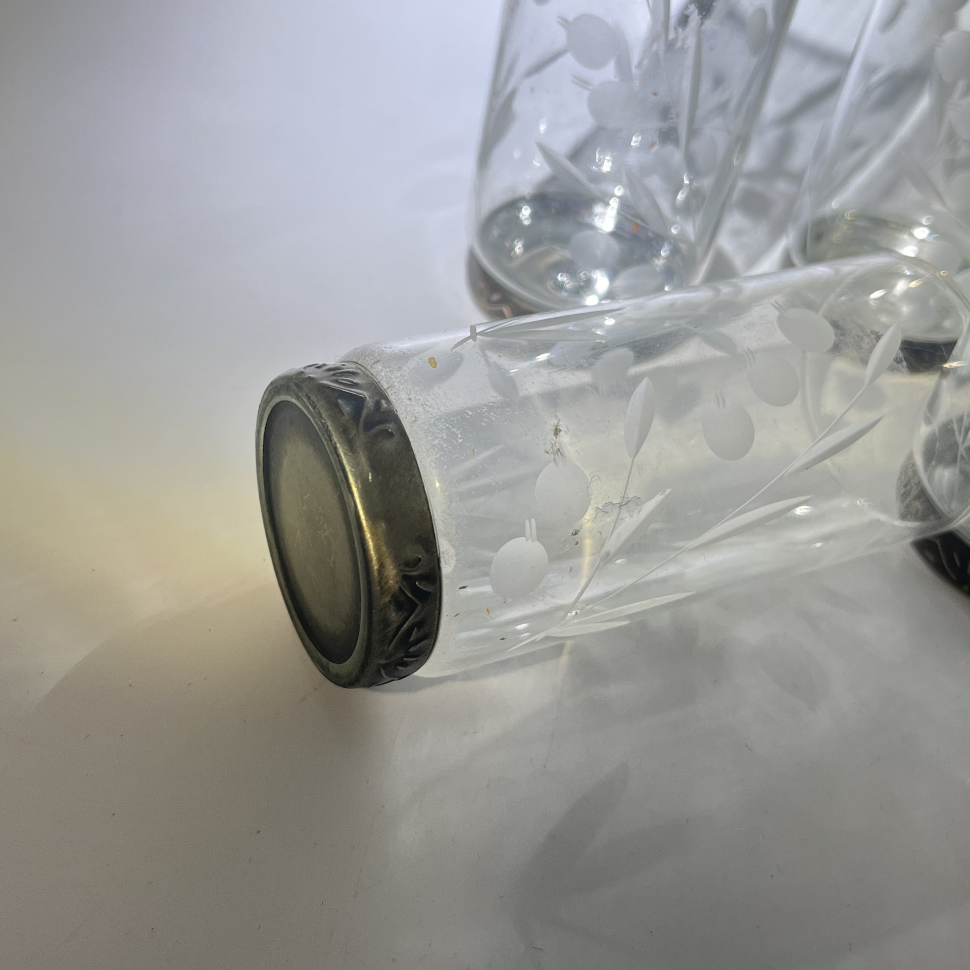 Набор стаканов для прохладительных напитков на 4 персоны, стекло, металл, грань, СССР, 1970-1990 гг.