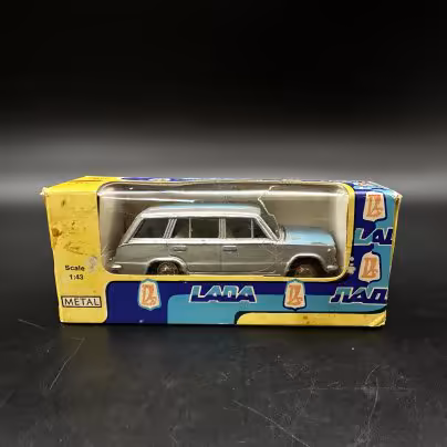Модель автомобиля "ВАЗ-2102" в оригинальной коробке, в масштабе 1:43