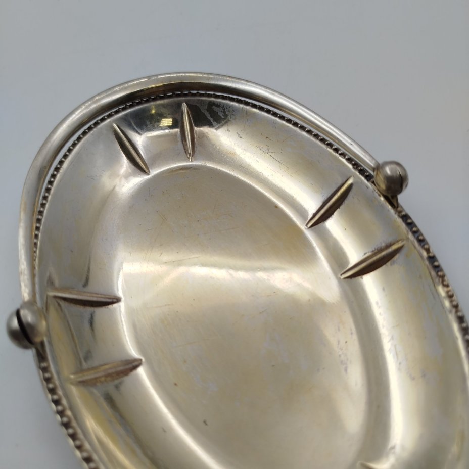 Вазочка (лимонница, орешница) с ручкой, мНЦ (медь-никель-цинк), золочение, Таллинский ювелирный завод, СССР, 1960-1980 гг.