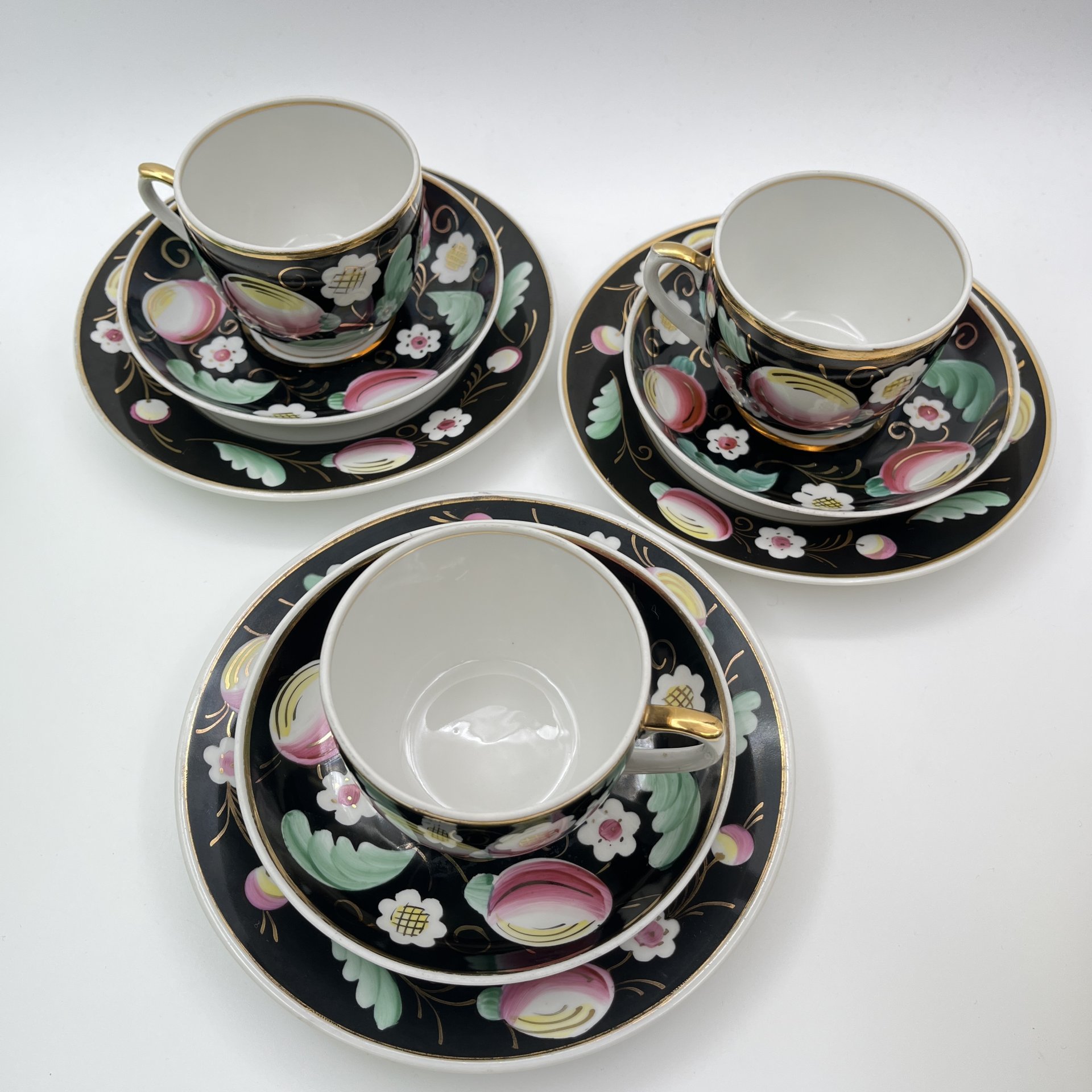 Набор из 3 чайных трио "Слива", автор А.А.Чекулина, фарфор, крытье, роспись, золочение, Дмитровский фарфоровый завод (ДФЗ Вербилки), СССР, 1954-1965 гг.