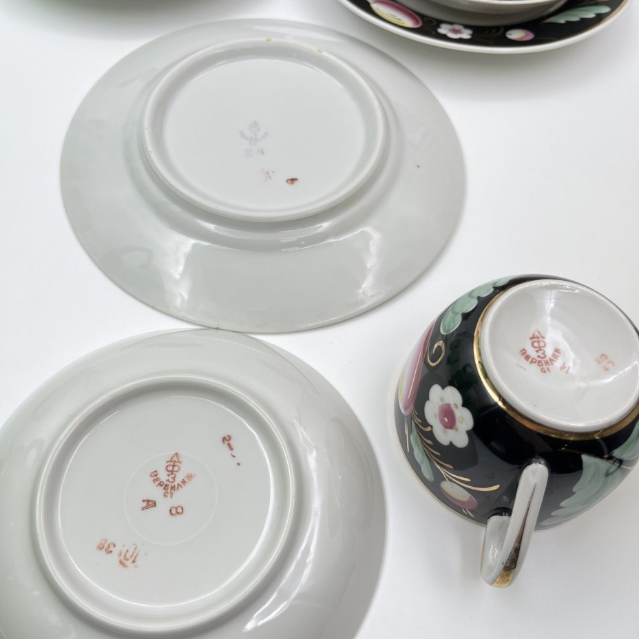 Набор из 3 чайных трио "Слива", автор А.А.Чекулина, фарфор, крытье, роспись, золочение, Дмитровский фарфоровый завод (ДФЗ Вербилки), СССР, 1954-1965 гг.