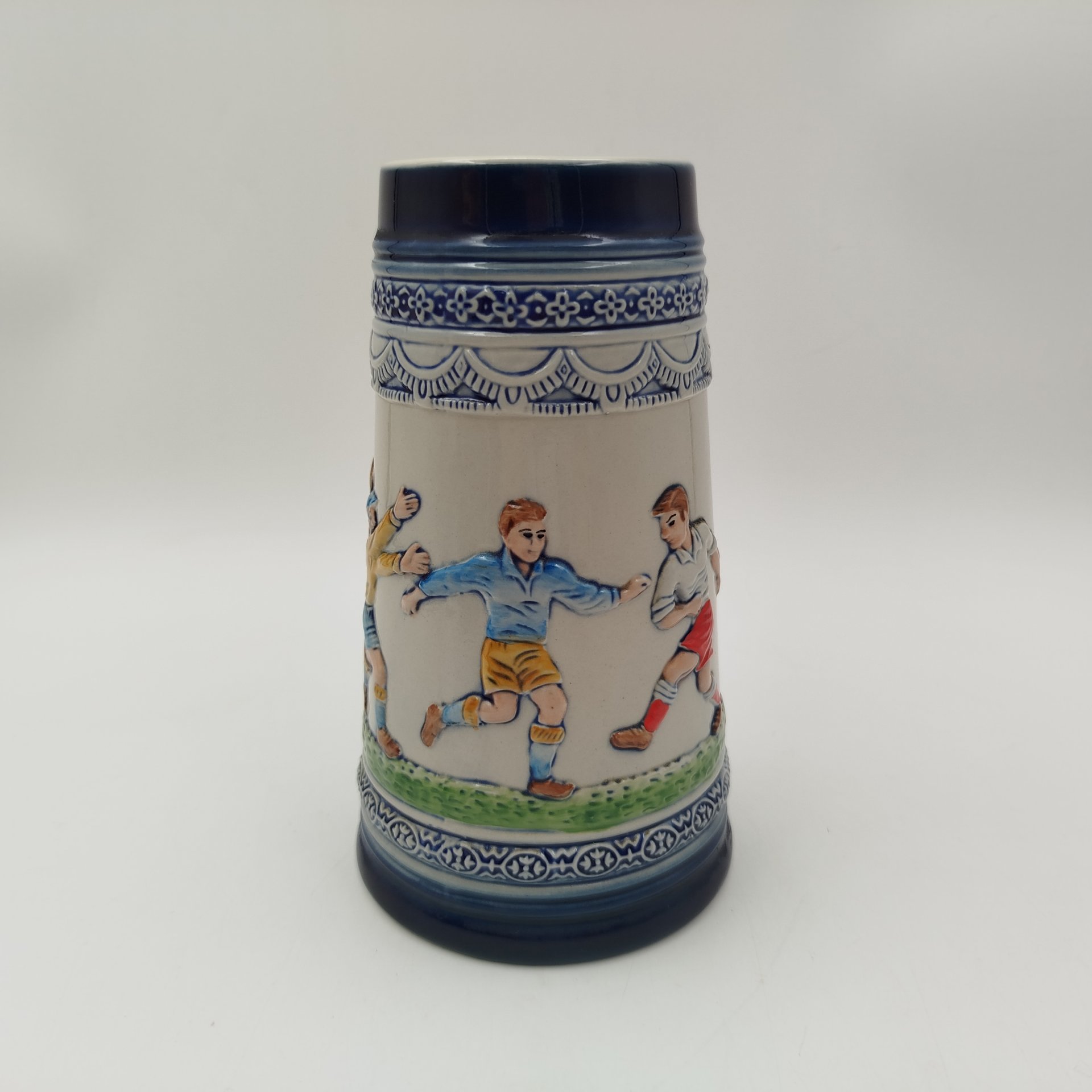 Кружка пивная с изображением футболистов, фаянс, роспись, Германия, 1970-1990 гг.