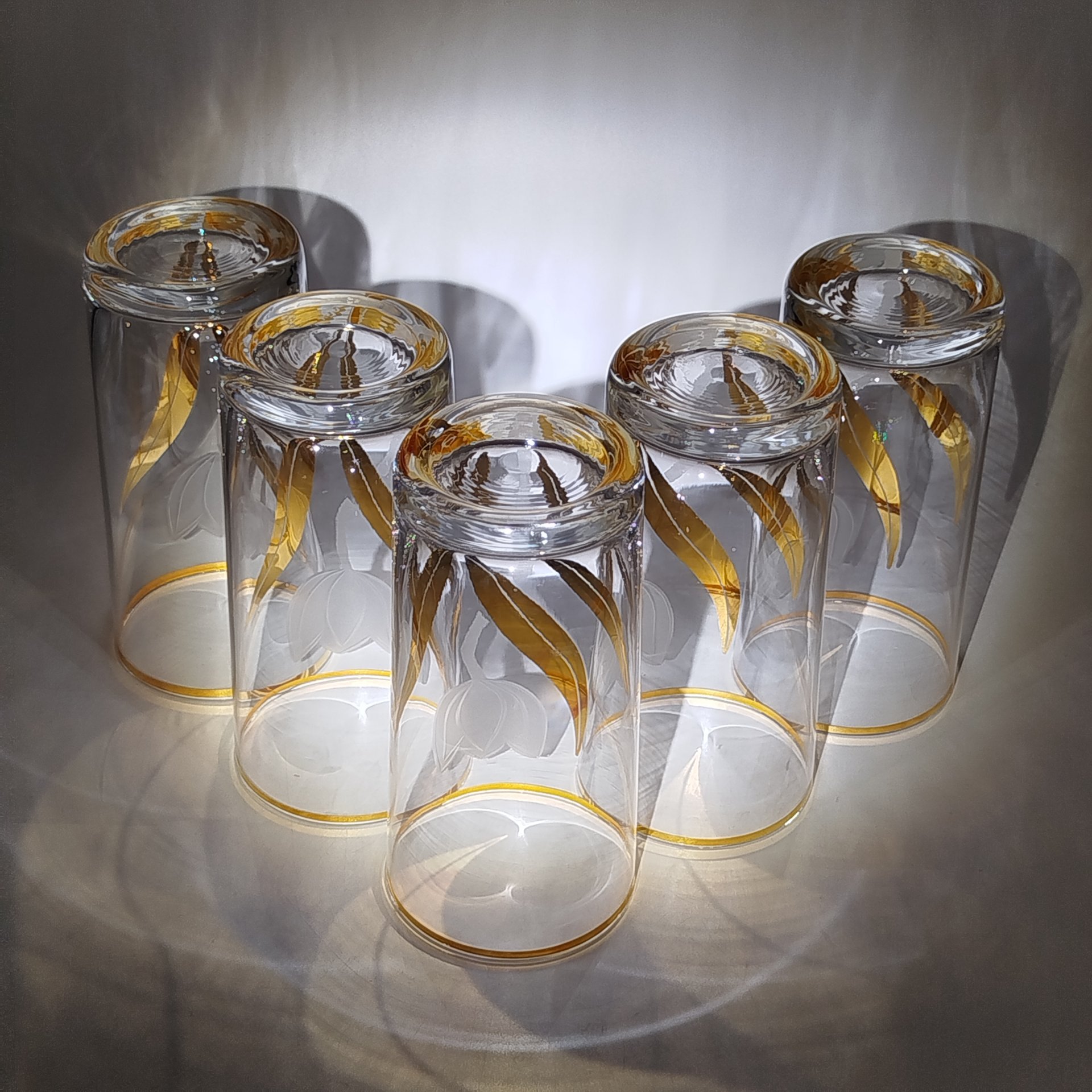Набор из 5-ти стаканов, декорированных изображением тюльпанов, Bohemia Crystal (Bohemia Glass)