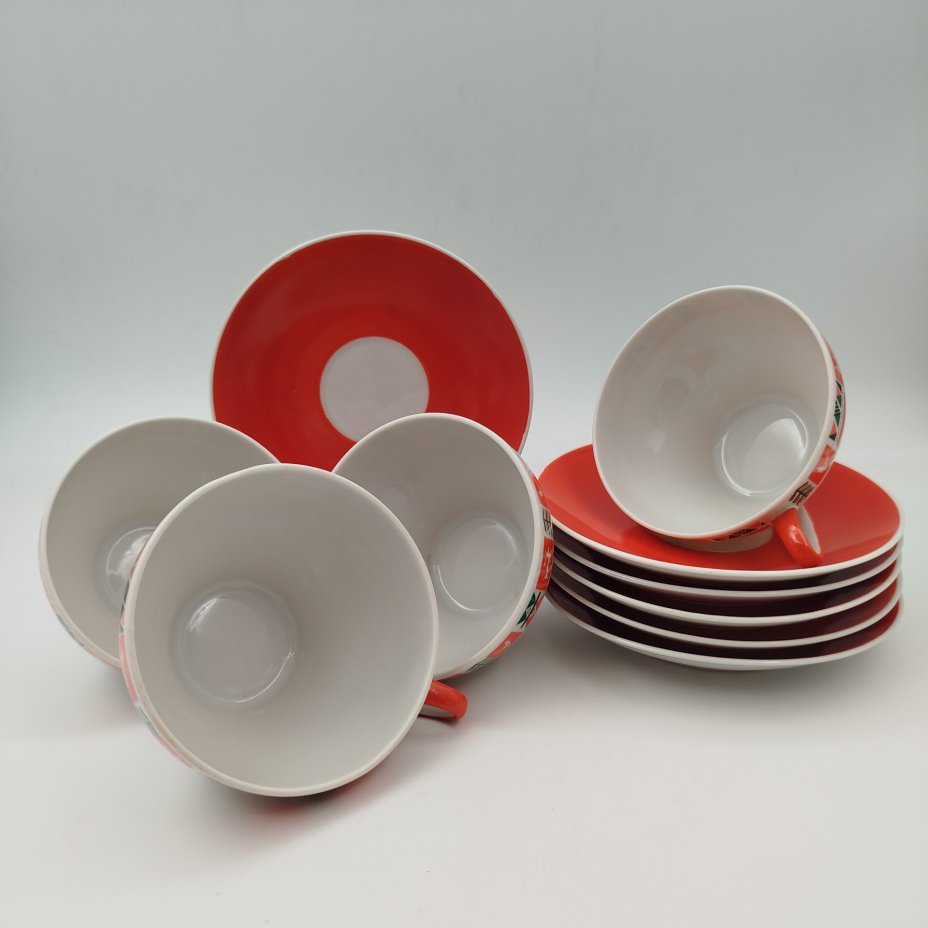 Сервиз «Северный» на 4 персоны (12 предметов), форма «Москва», автор формы С.Е. Яковлева, автор рисунка Н.М. Павлова, фарфор, деколь, Ленинградский фарфоровый завод (ЛФЗ), СССР, 1960-1970 гг.