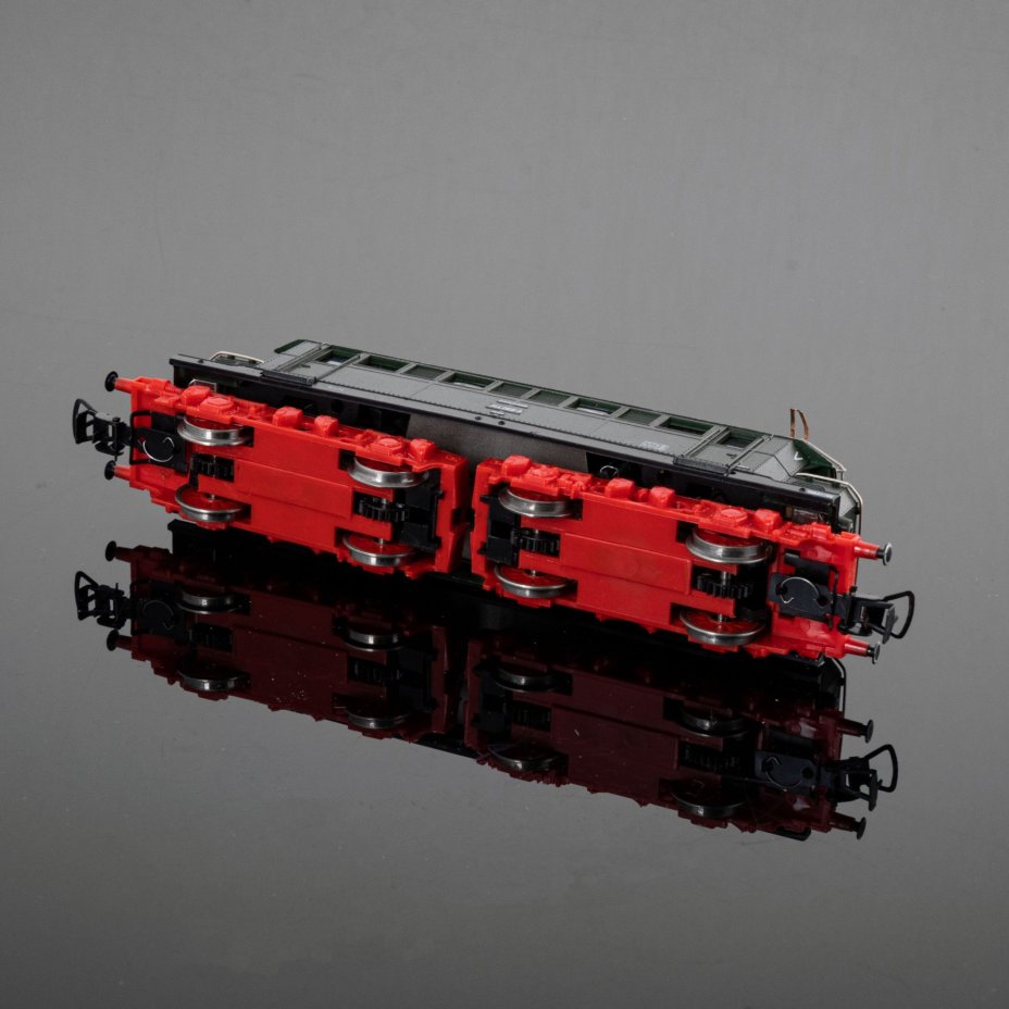 Модель железнодорожного локомотива E44  (1:87), Piko