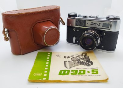 Фотоаппарат "ФЭД-5" с объективом "Индустар-61 Л/Д" в оригинальном кофре, с инструкцией, Харьковский машиностроительный завод им. Дзержинского (ФЭД)