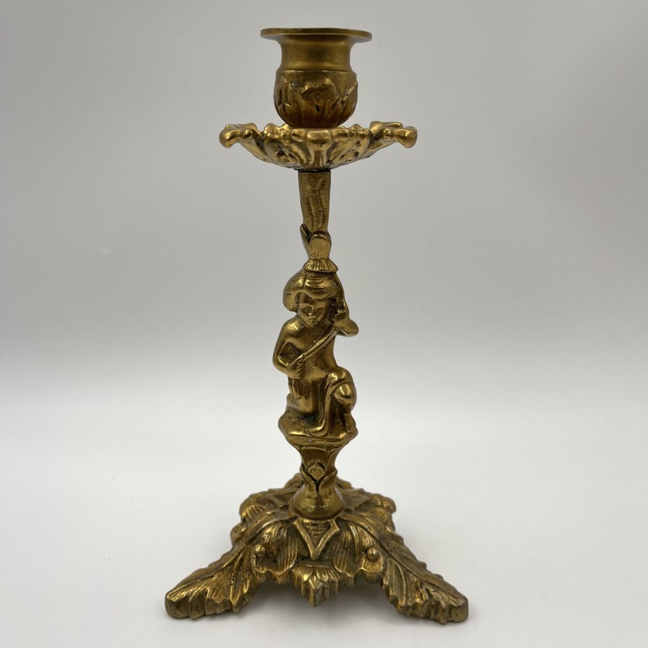 Подсвечник на фигурном основании в виде юноши с растительным побегом, латунь, литье, Западная Европа, 1980-1990 гг.