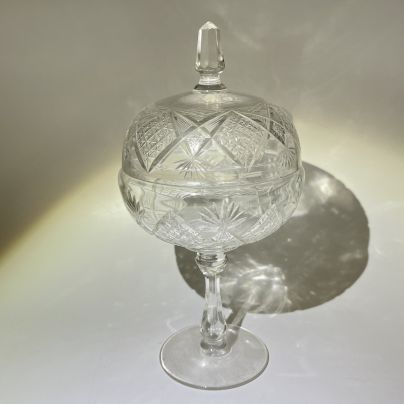 Ваза для десерта круглой формы на высокой ножке, стекло, алмазная грань, Россия, 2000 г.