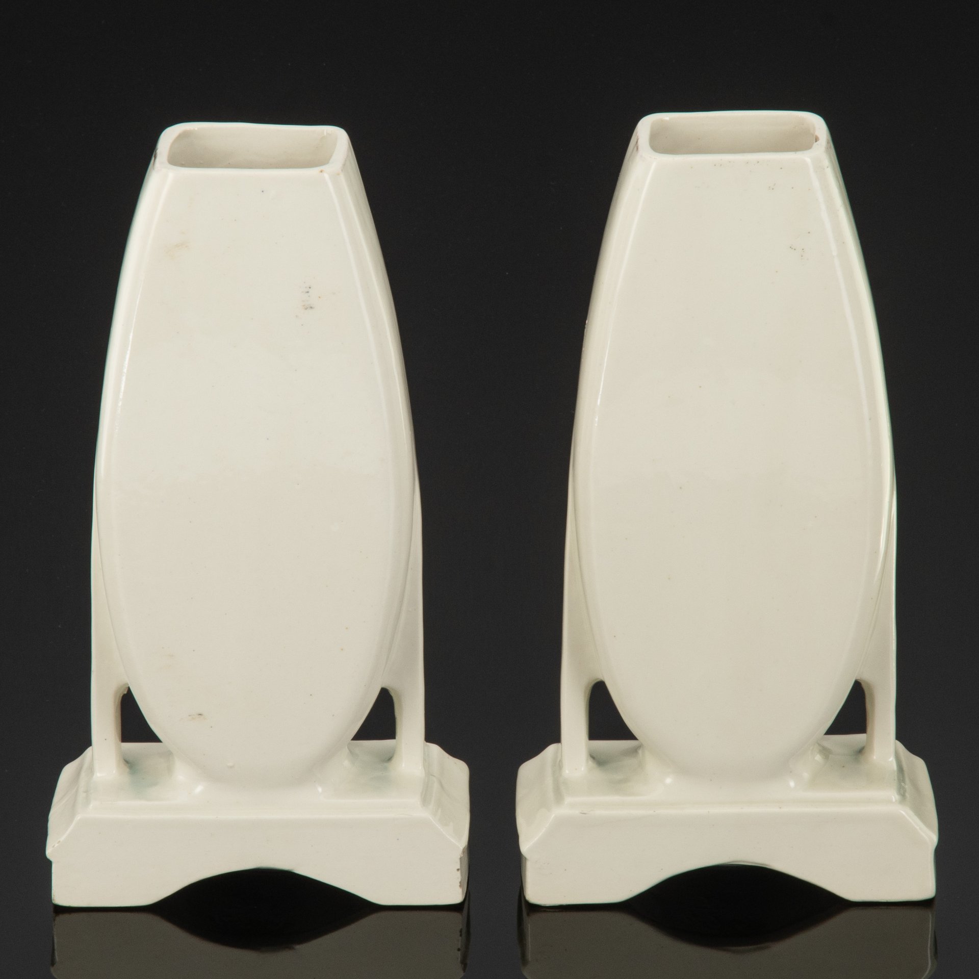 Парные вазы в стиле Art Deco, украшенные изображением птиц, Wasmuel Ceramics, фаянс, деколь, золочение, Бельгия, 1920-1940 гг.