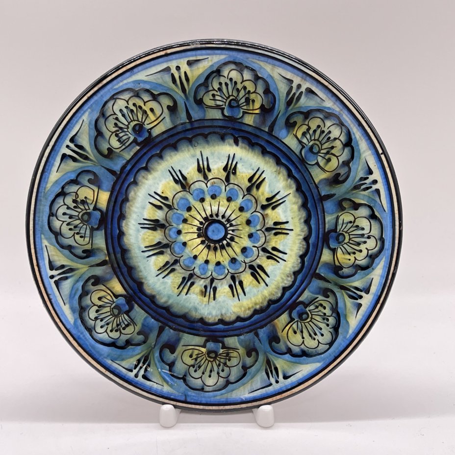 Блюдо плоское с орнаментальным декором в синих тонах, керамика, роспись, глазурь, СССР, 1980-1990 гг.