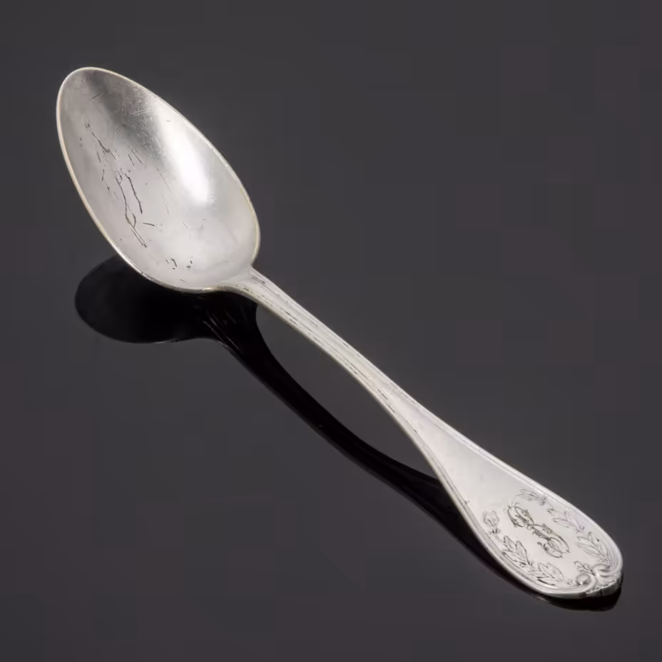 Ложка сервировочная (салатная), украшенная монограммой на черенке, Фабрика мельхиоровых изделий и бронзы «Александр Кач»