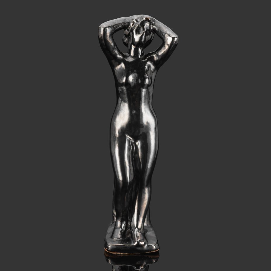 Скульптура "Обнаженная", автор предположительно Н.А. Силис, керамика, поливы, Гжельский керамический завод, СССР, 1960-1970 гг.