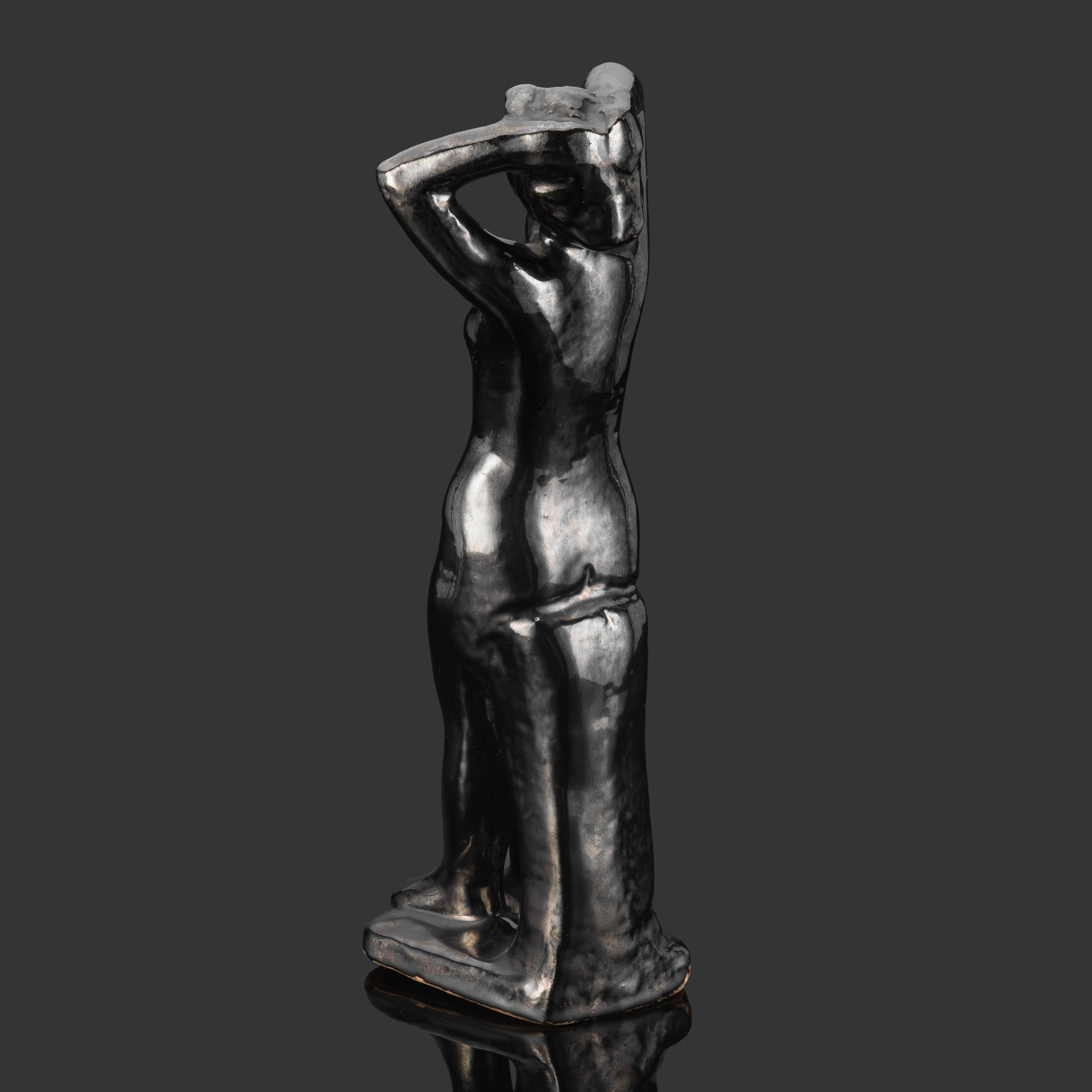 Скульптура "Обнаженная", автор предположительно Н.А. Силис, керамика, поливы, Гжельский керамический завод, СССР, 1960-1970 гг.