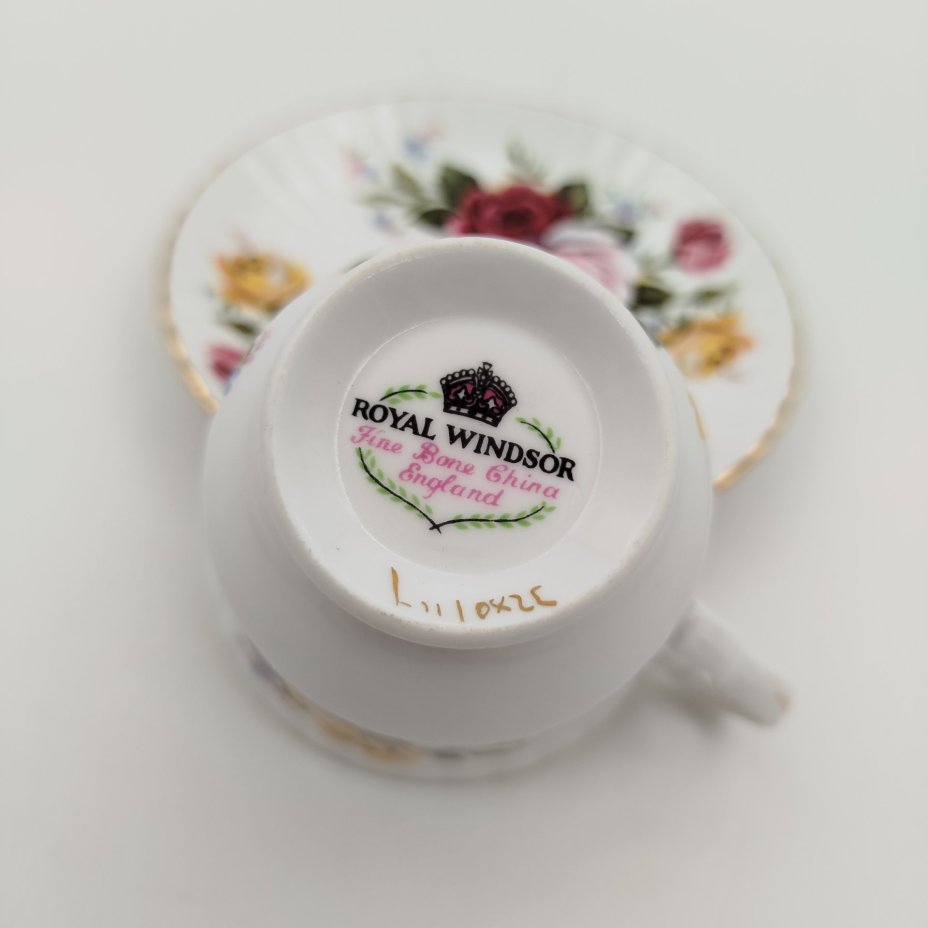 Пара чайно-кофейная с изображением роз, Royal Worcester Spode Ltd, фарфор, деколь, золочение