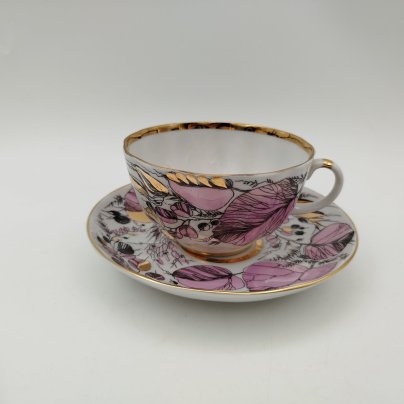 Чайная пара "Мой сад" в розовом оттенке, (из серии "Времена года"), форма "Тюльпан", автор формы С.Е. Яковлева, автор росписи Н.П. Славина