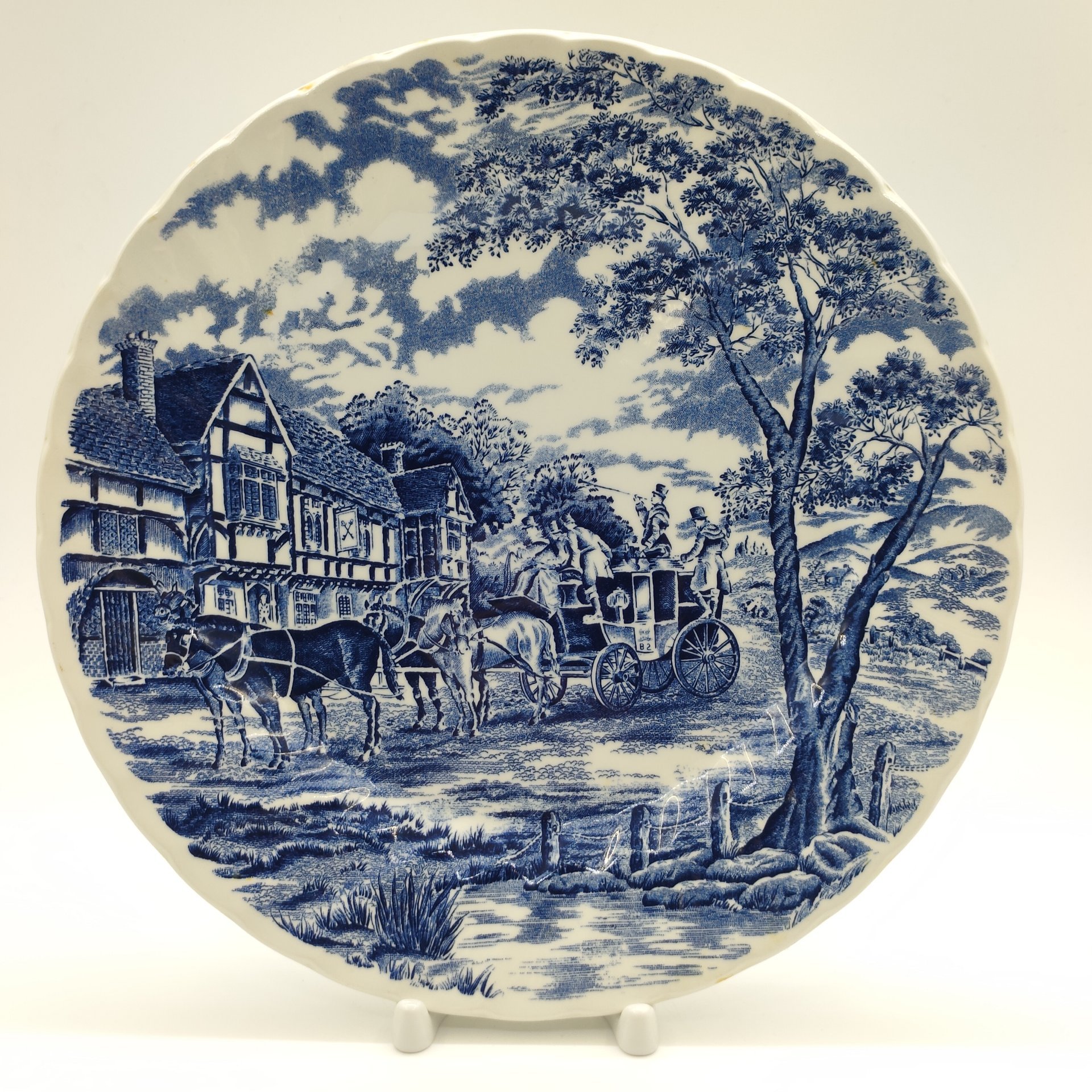 Тарелка обеденная с изображением сельского пейзажа, фаянс, деколь, Royal Wessex, Великобритания, 1980-2000 гг.