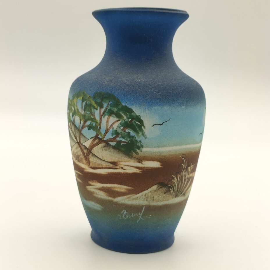 Вазочка с пейзажным декором