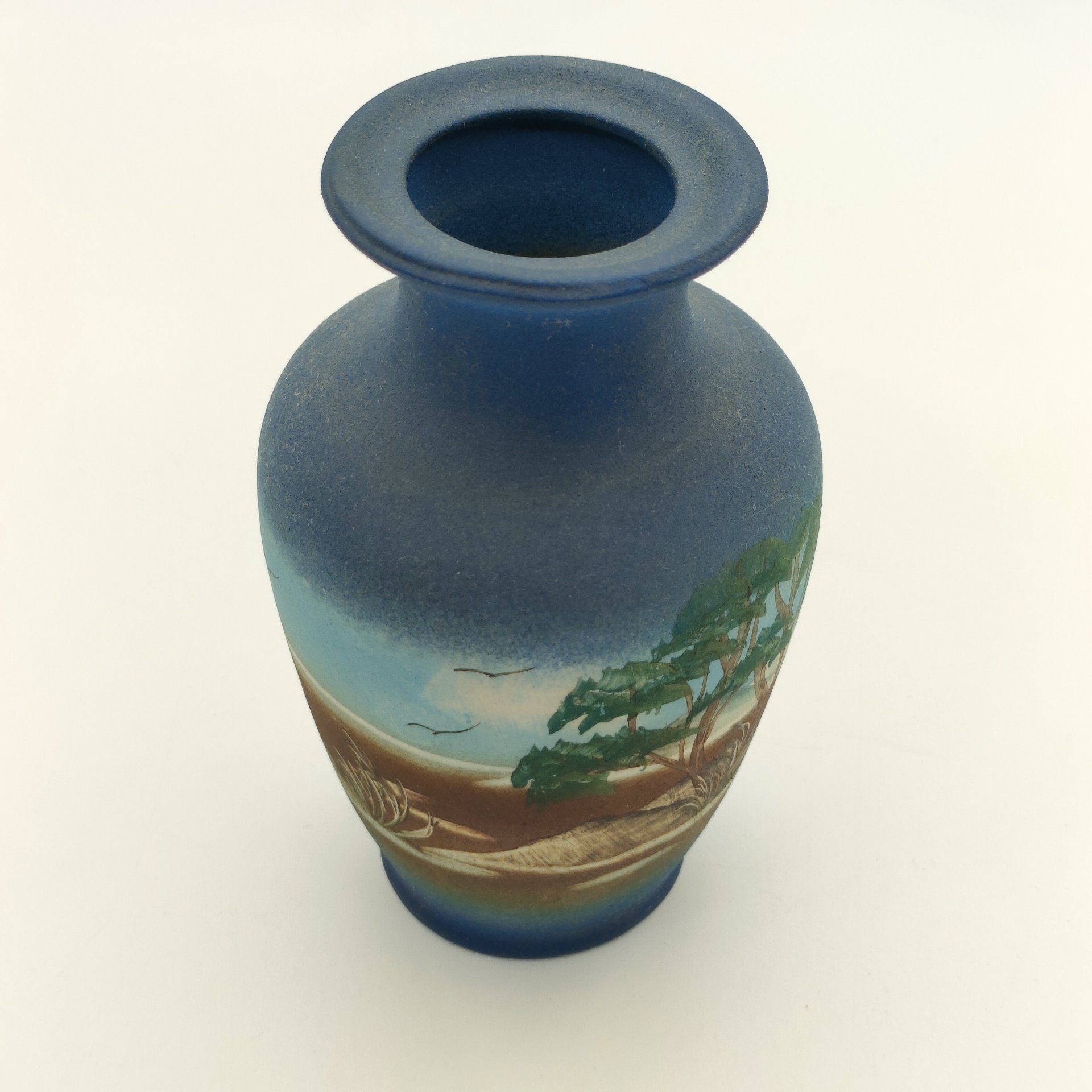 Вазочка с пейзажным декором