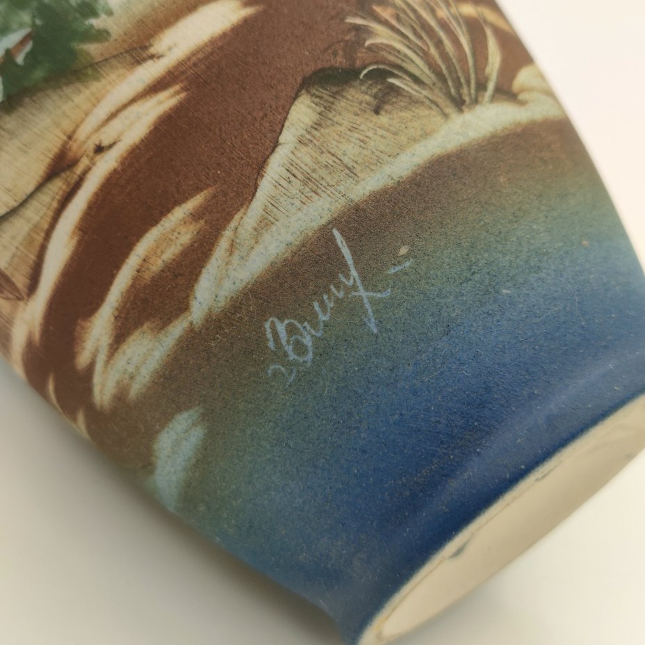 Вазочка с пейзажным декором