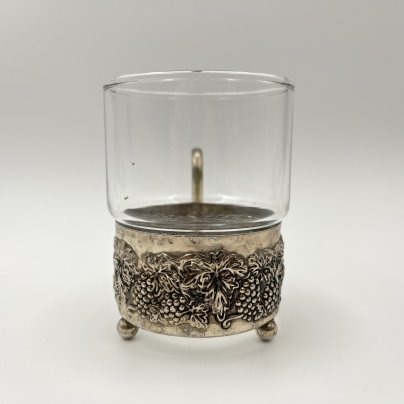 Подстаканник со стаканом, с изображением виноградной лозы по тулову, Тайланд