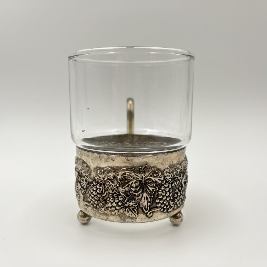 Подстаканник со стаканом, с изображением виноградной лозы по тулову, Тайланд