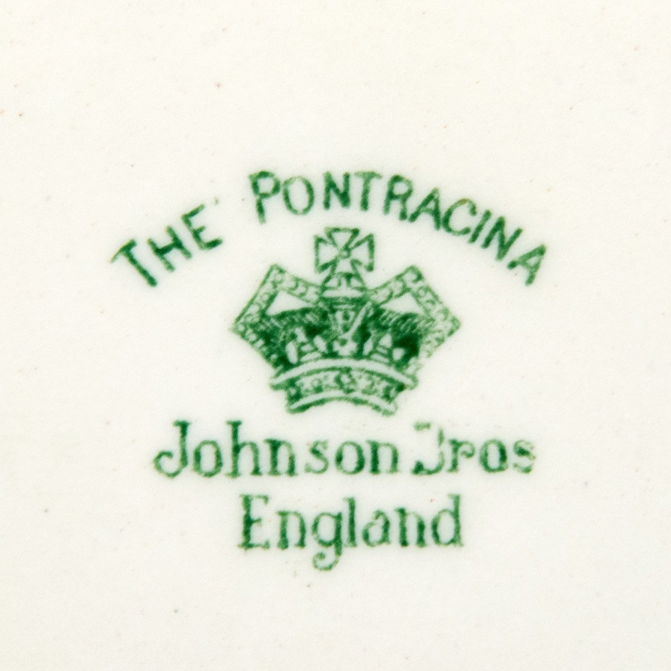 Сервиз обеденный "Pontracina" с орнаментом в античном стиле (22 предмета), Johnson Brothers