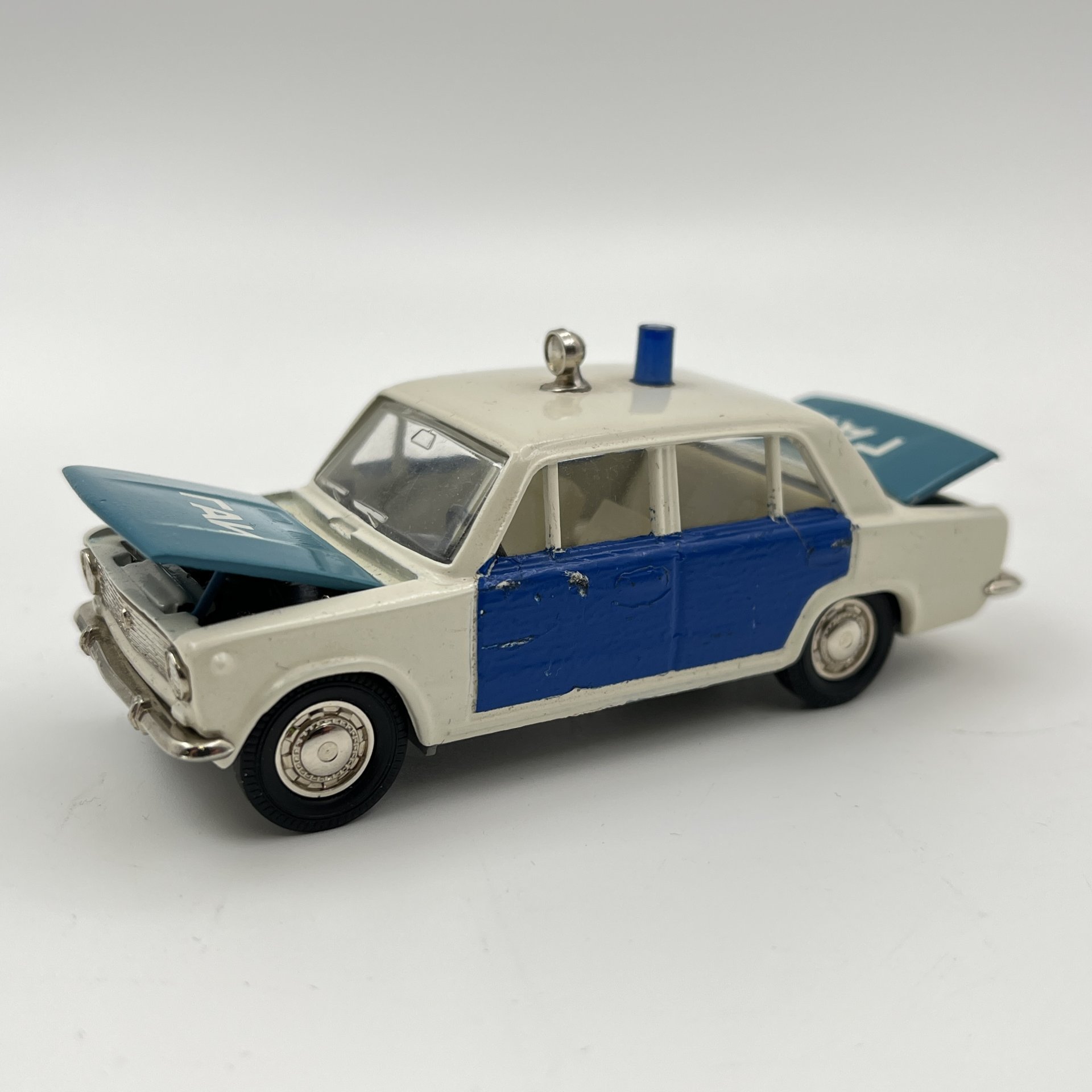 Модель автомобиля "ВАЗ 2101" (ГАИ), масштаб 1:43