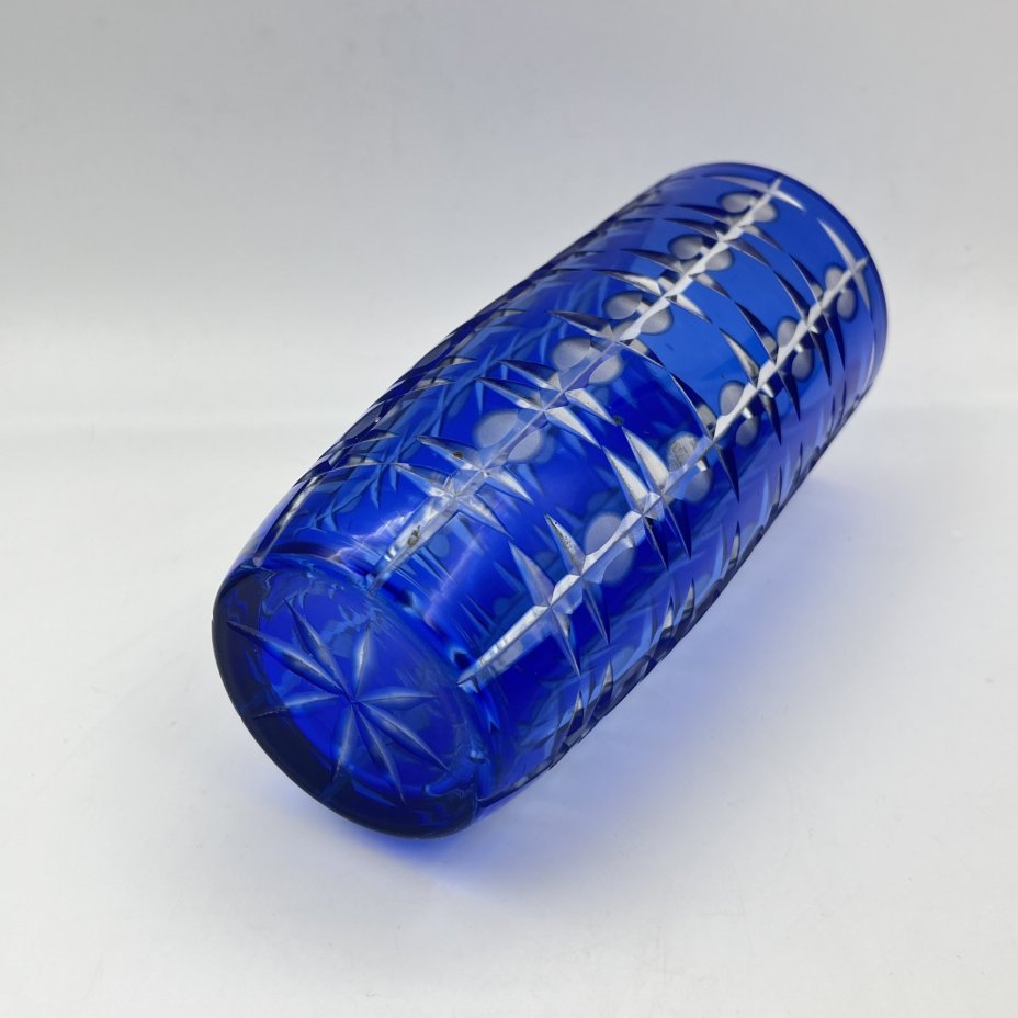 Ваза "Подарочная" синего цвета с геометрическим декором, стекло, алмазная грань, Стекольный завод «Красный май», СССР, 1950-1980 гг.