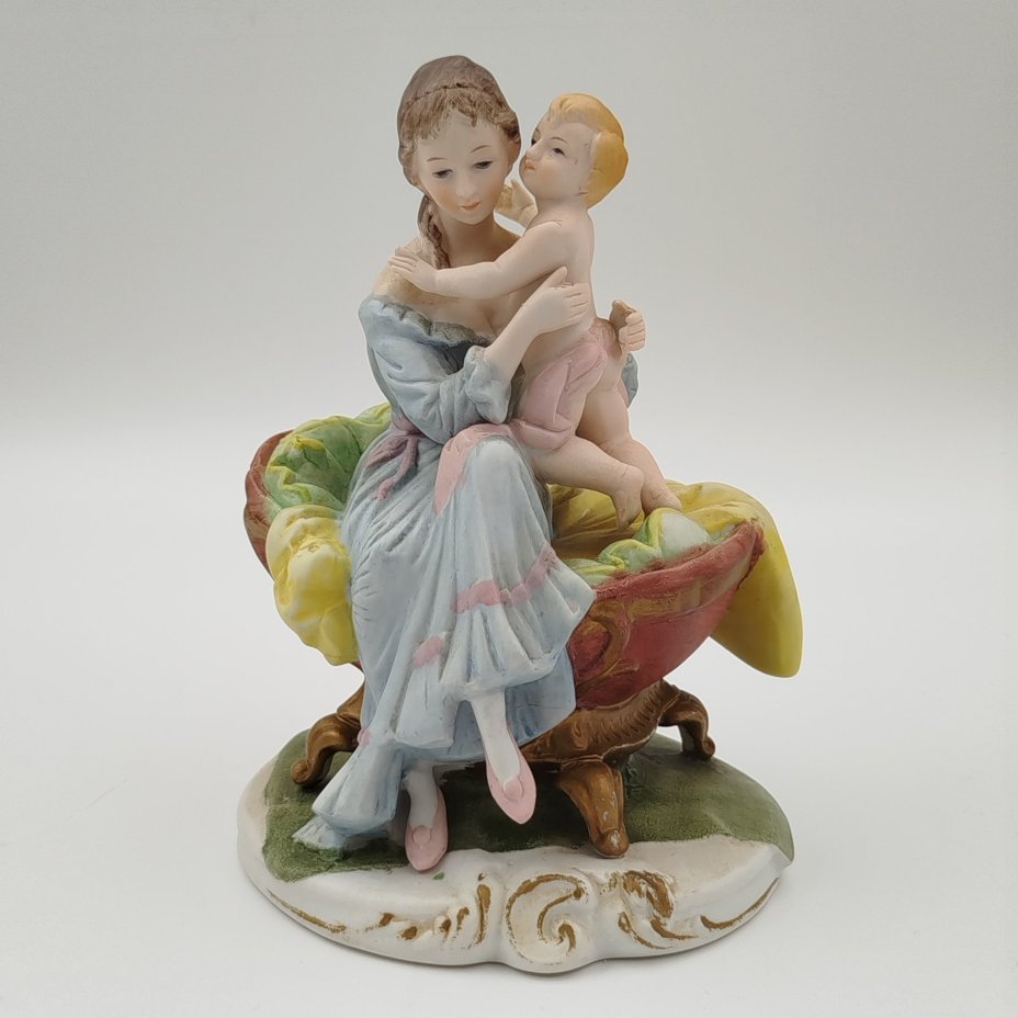 Статуэтка "Мать с ребенком", бисквит, роспись, Европа, 1980-1990 гг.